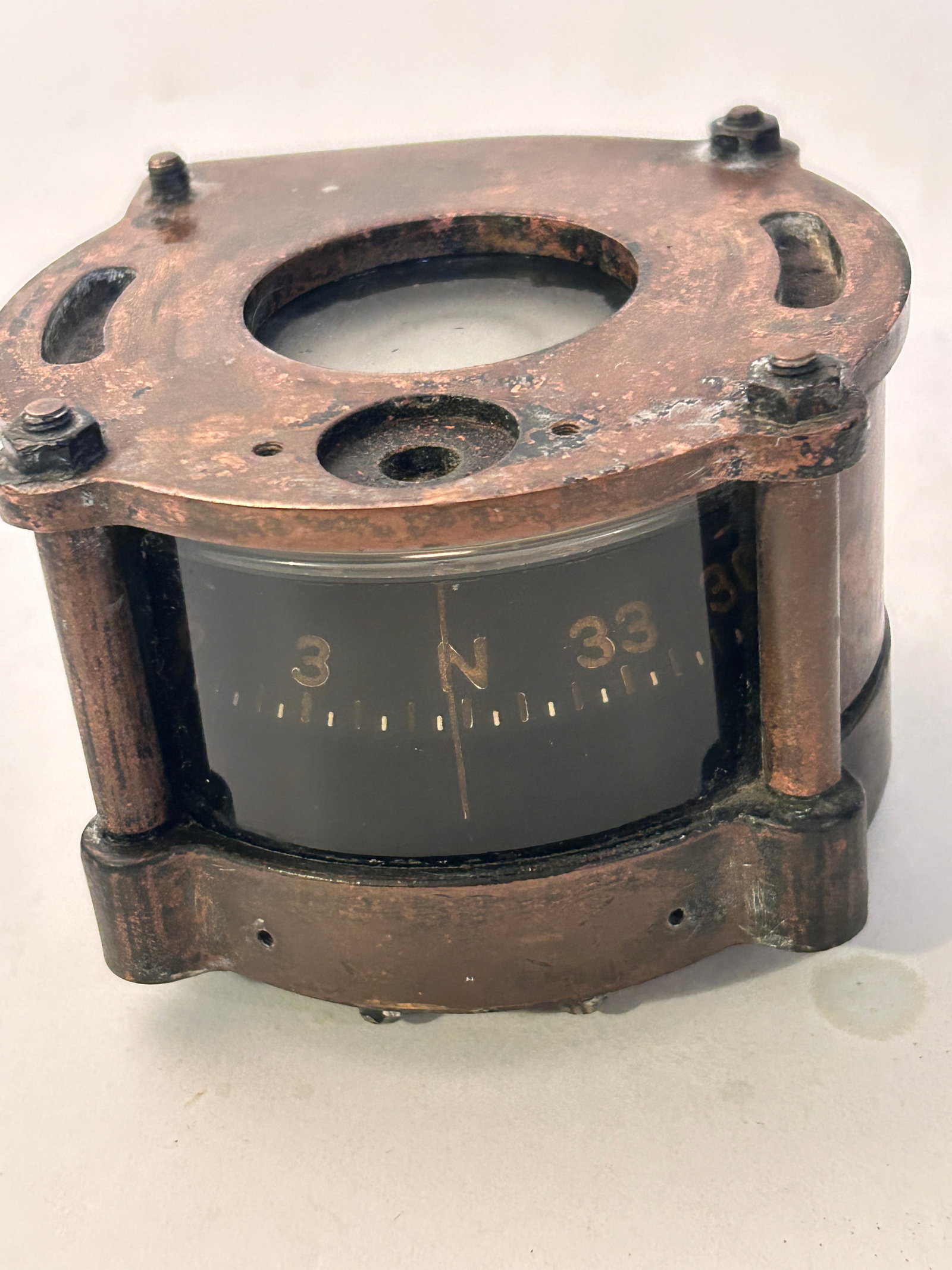 Vintage Cylindrical Marine Mompass Potentially of WWII: Vintage Cylindrical Marine Mompass Potentially of WWII Please view all photos as they are part of the description and condition of this Item, Feel free to contact me with questions or picture requests