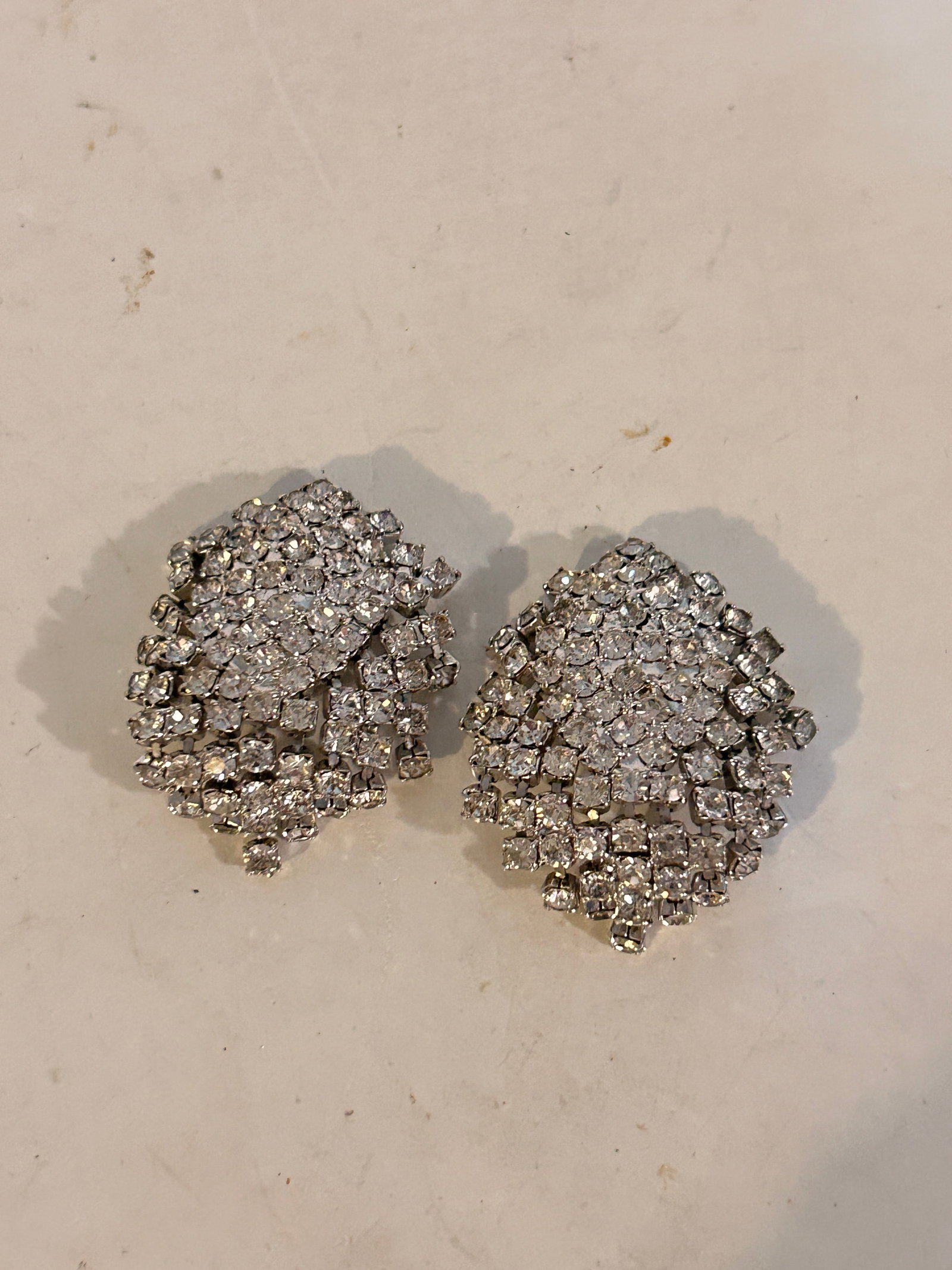 Vintage Elegant Rhinestone Earrings (1 of 4)