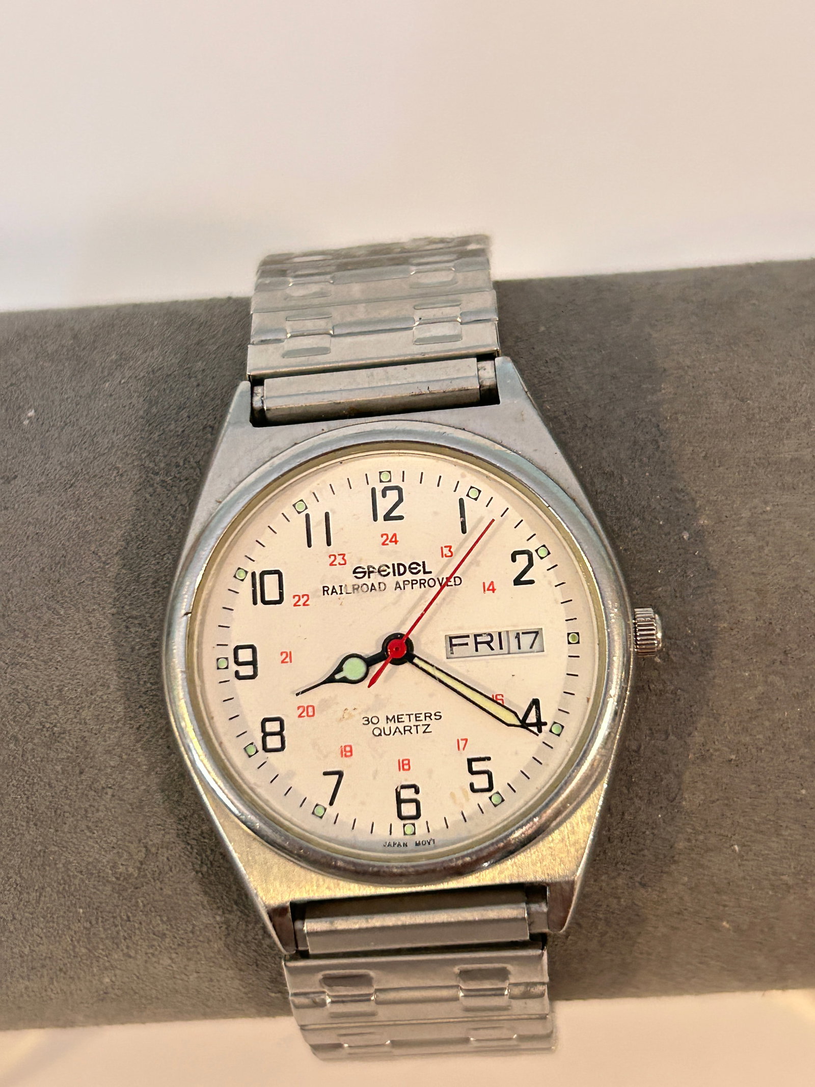 SPEIDEL Railroad Approved Men's Quartz Day-Date Watch & Stretch Band working: SPEIDEL Railroad Approved Men's Quartz Day-Date Watch & Stretch Band workingPlease view all photos as they are part of the description and condition of this Item, Feel free to contact me with question
