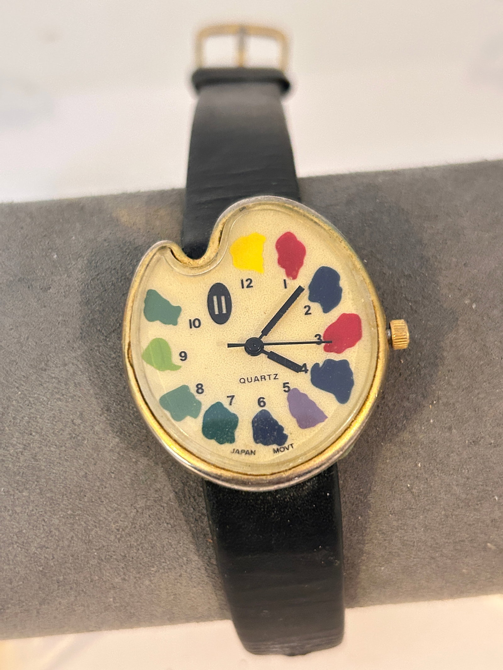 painter's palette watch featuring a colorful dial untested: painter's palette watch featuring a colorful dial untestedPlease view all photos as they are part of the description and condition of this Item, Feel free to contact me with questions or picture reque