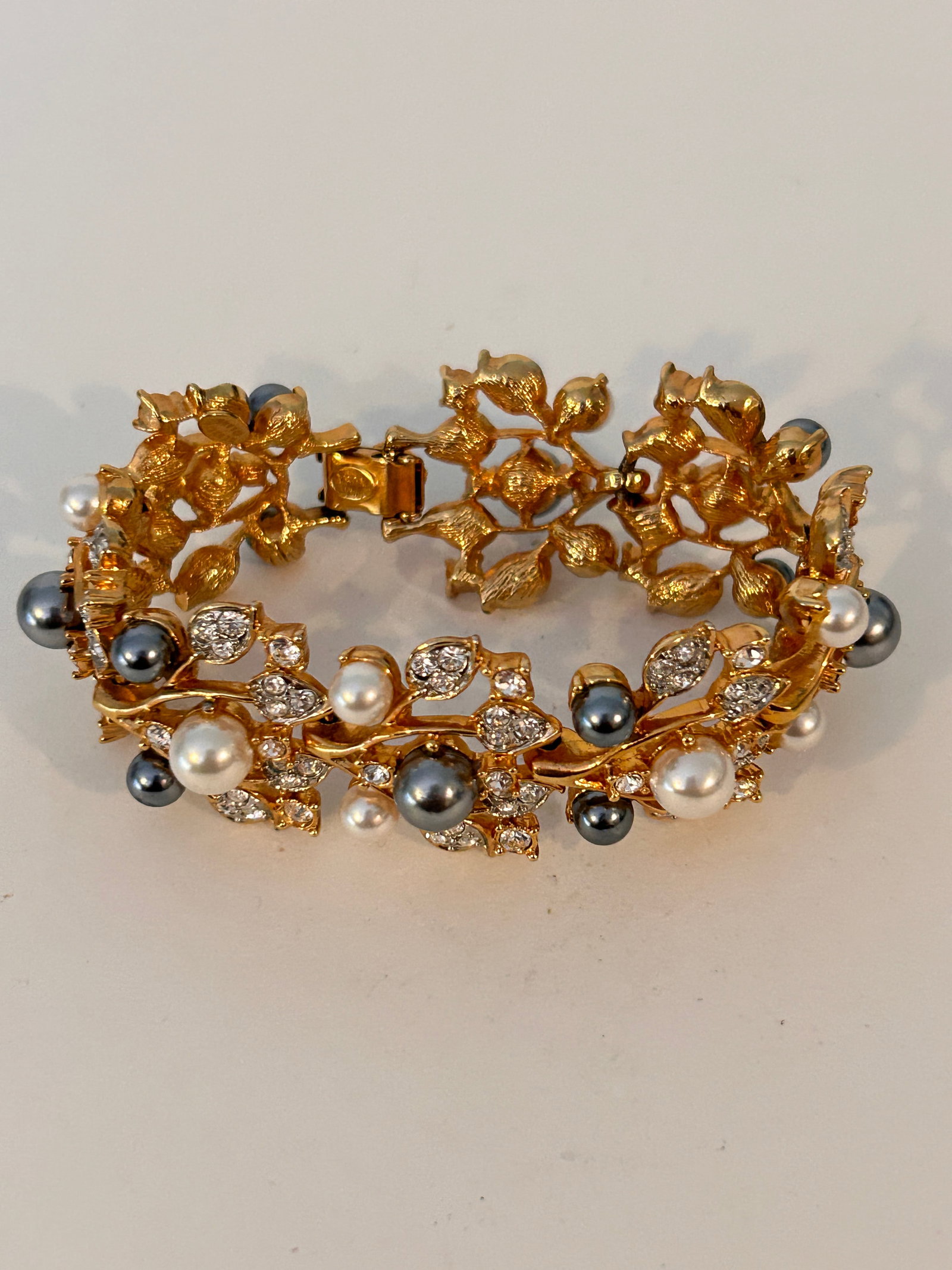 Vintage K.J.L KENNETH Jay LANE Vintage Floral Gold Crystal & Faux Pearl Leaf Link Bracelet 7" (1 of 5)