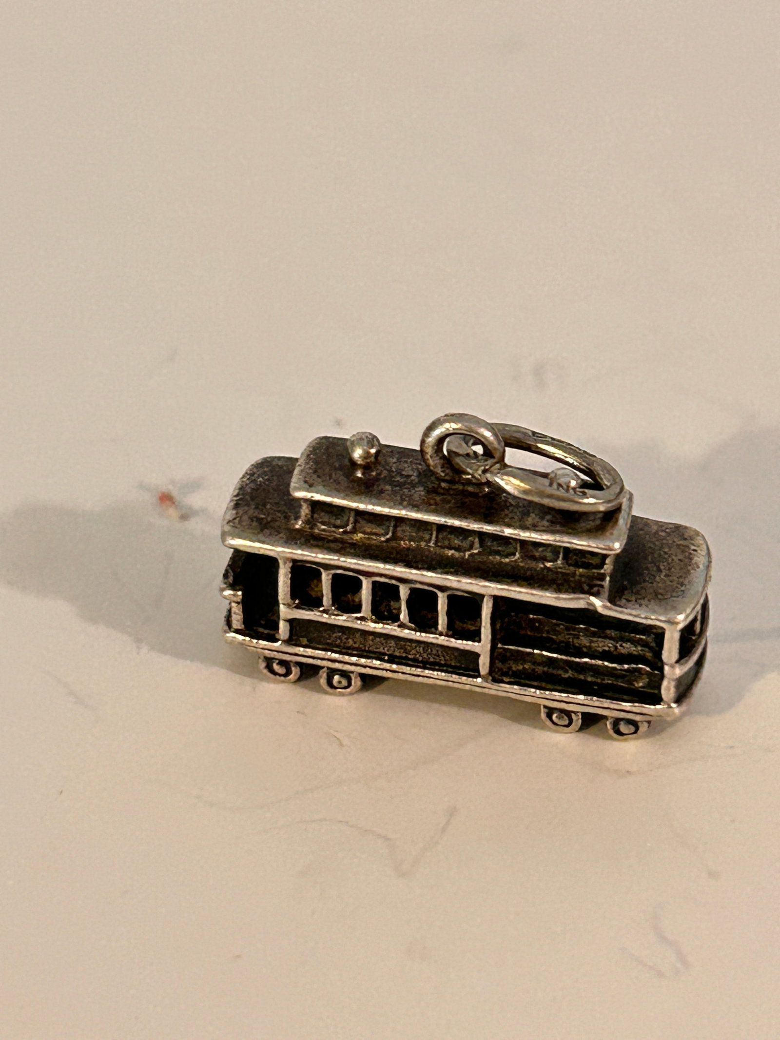 Vintage Sterling Silver Charm: Vintage Sterling Silver Charm Please view all photos as they are part of the description and condition of this Item, Feel free to contact me with questions or picture requests! Used Item AS IS
