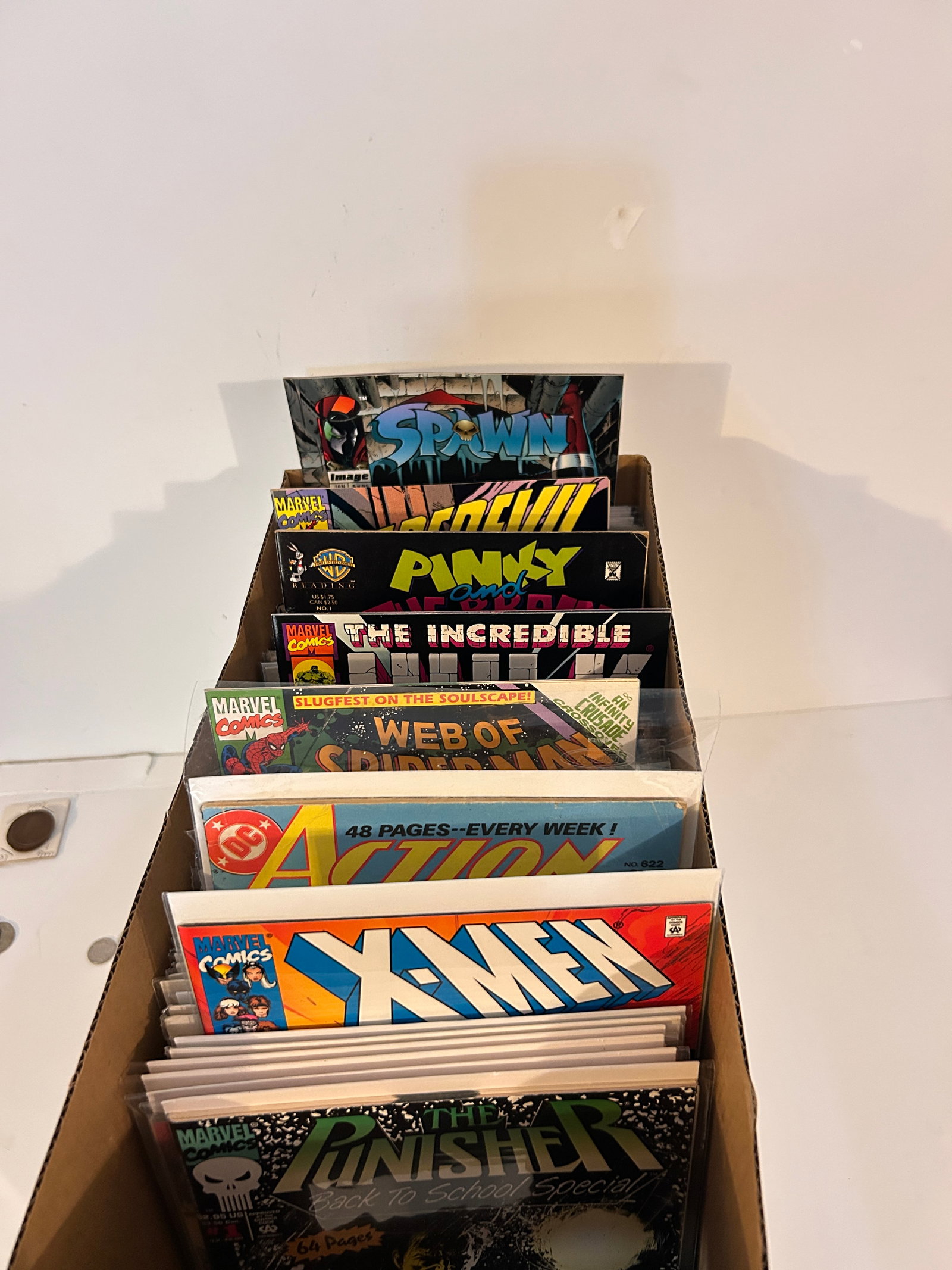 Vintage Short Box Of Comics: Vintage Short Box Of Comics Please view all photos as they are part of the description and condition of this Item, Feel free to contact me with questions or picture requests! Used Item AS IS
