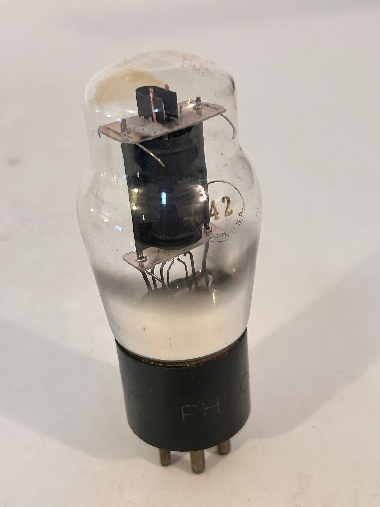 Vintage Philco # 42 Vacuum Tube: Vintage Philco # 42 Vacuum Tube Please view all photos as they are part of the description and condition of this Item, Feel free to contact me with questions or picture requests! Used Item AS IS
