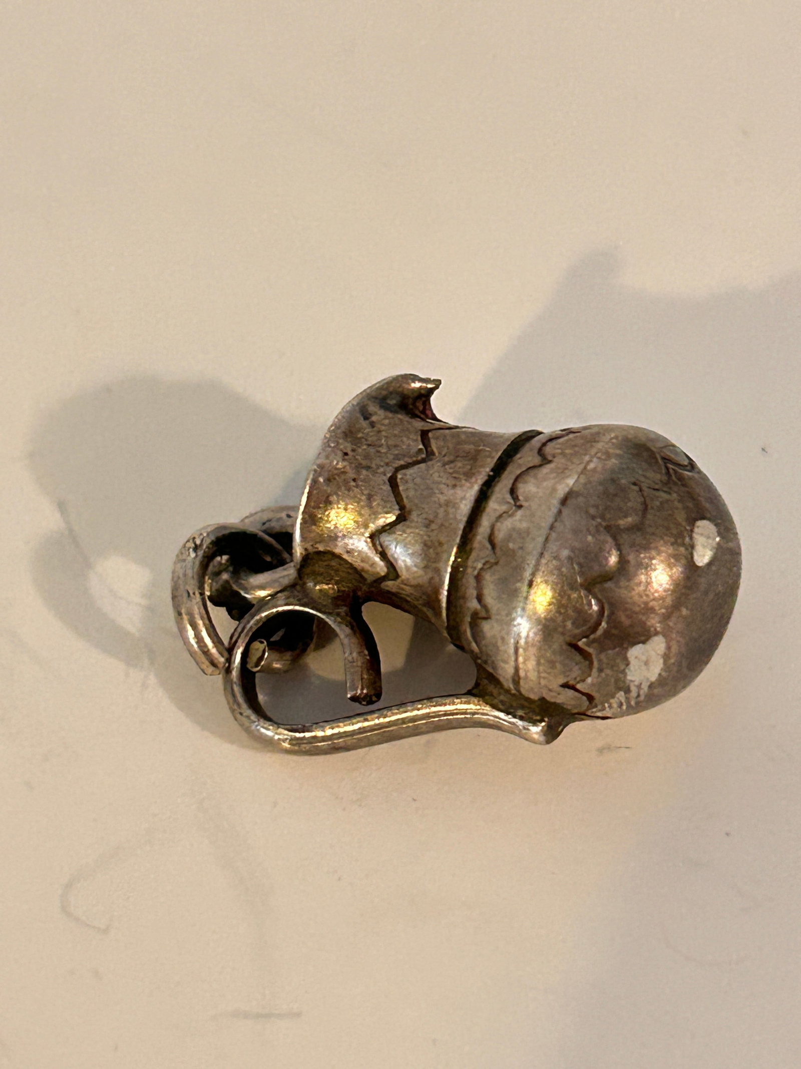 Vintage Sterling Silver Charm: Vintage Sterling Silver Charm Please view all photos as they are part of the description and condition of this Item, Feel free to contact me with questions or picture requests! Used Item AS IS