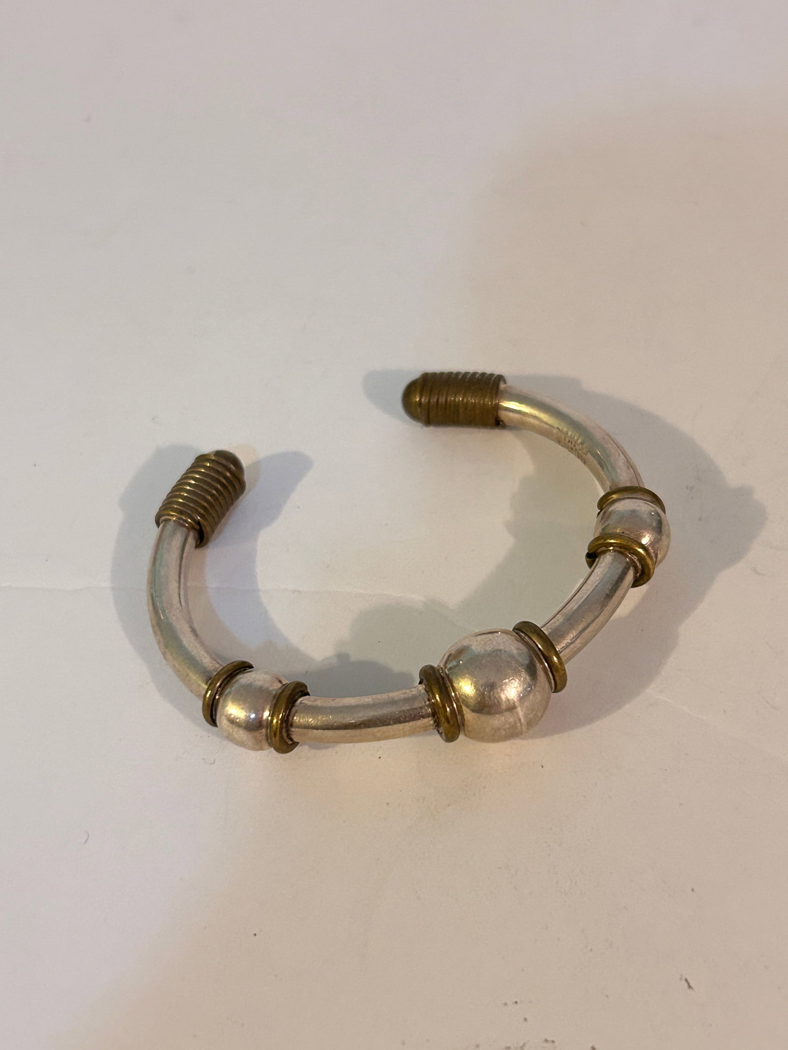 Vintage Sterling Silver Two Tone Cuff Bracelet Mexico Modernist 7" 28 grams: Vintage Sterling Silver Two Tone Cuff Bracelet Mexico Modernist 7" 28 grams Please view all photos as they are part of the description and condition of this Item, Feel free to contact me with question