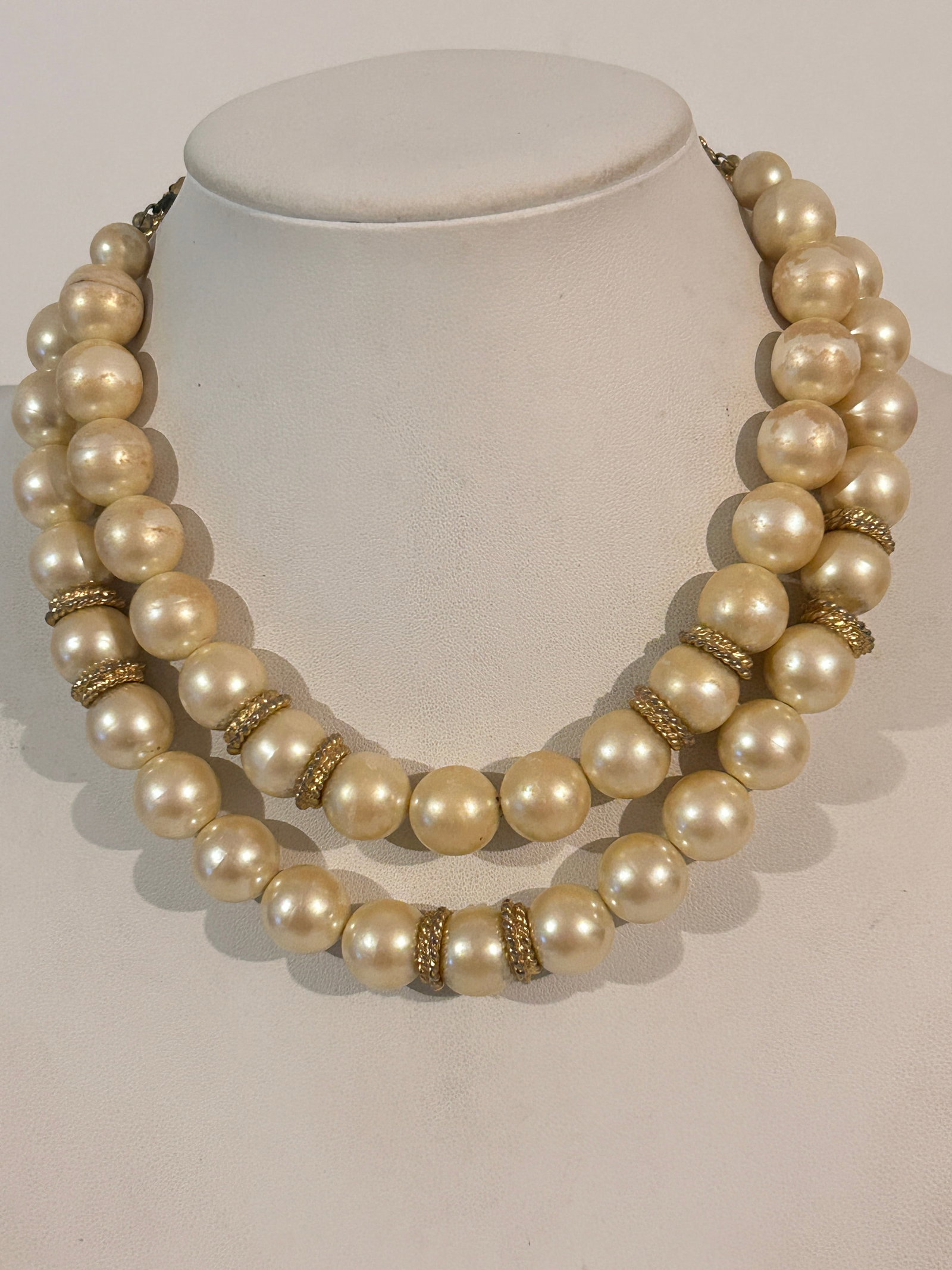 Vintage Carolee Two Strand Baroque Faux Pearl Chunky Gold Tone Choker Necklace 14 (1 of 5)