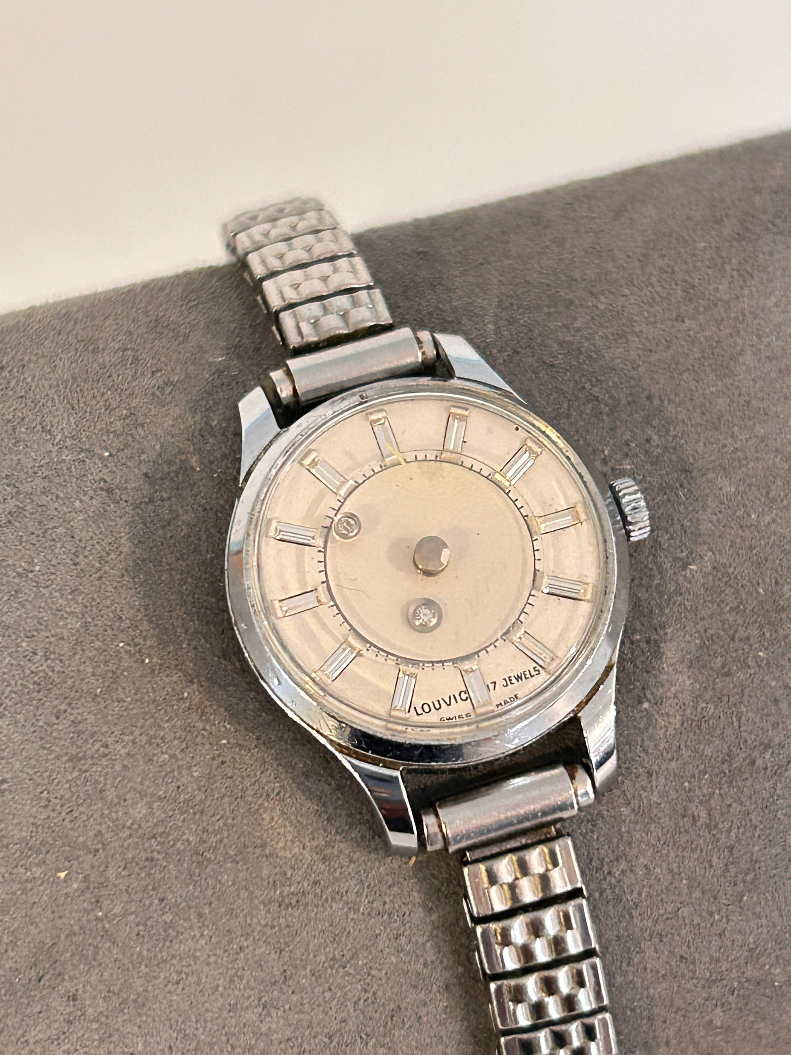 Vintage Lady Louvic Mystery Dial 17 Jewels Wrist Watch working: Vintage Lady Louvic Mystery Dial 17 Jewels Wrist Watch working Please view all photos as they are part of the description and condition of this Item, Feel free to contact me with questions or picture 