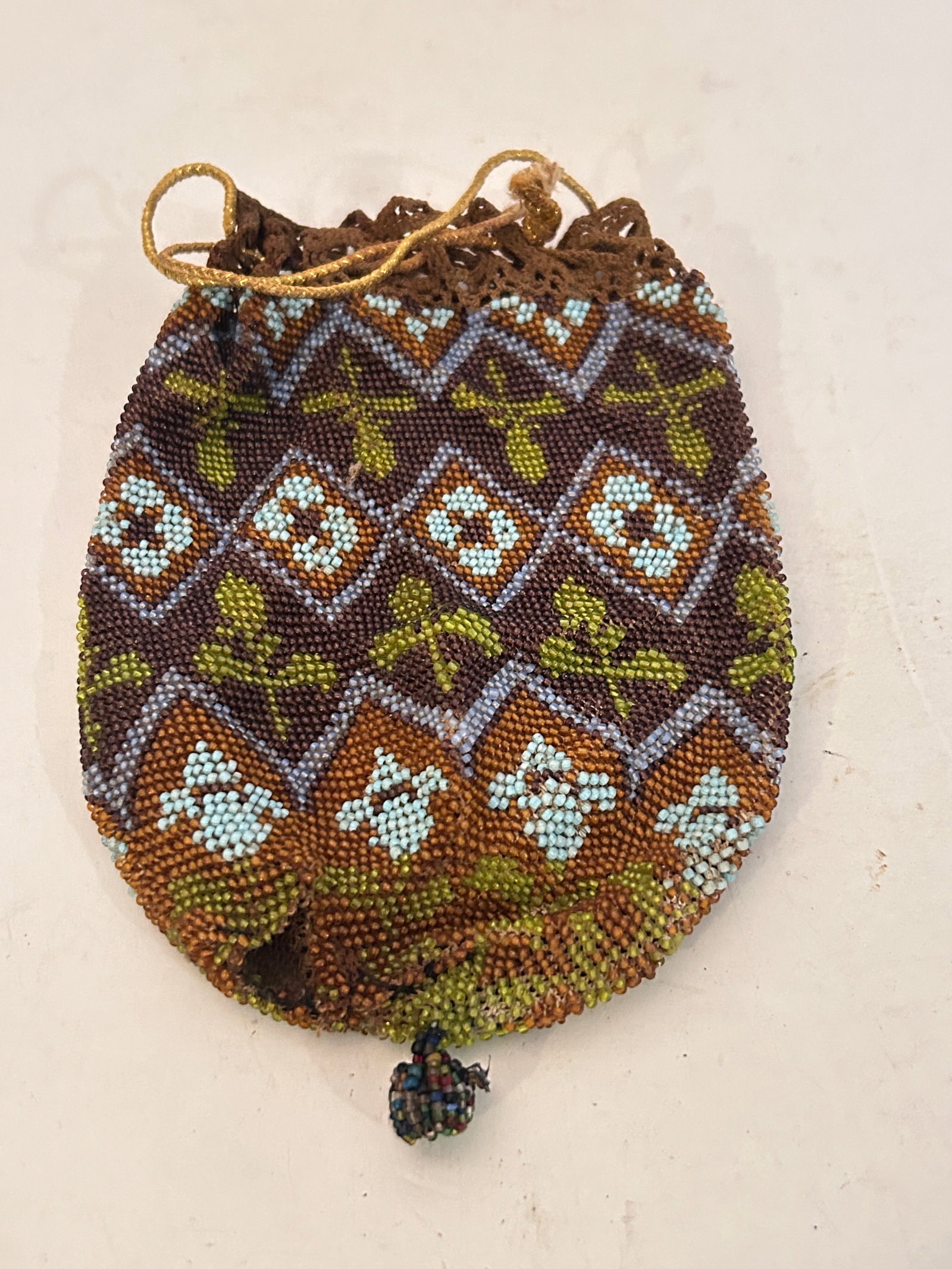 Vintage Bead Purse bottom needs sewing (1 of 4)