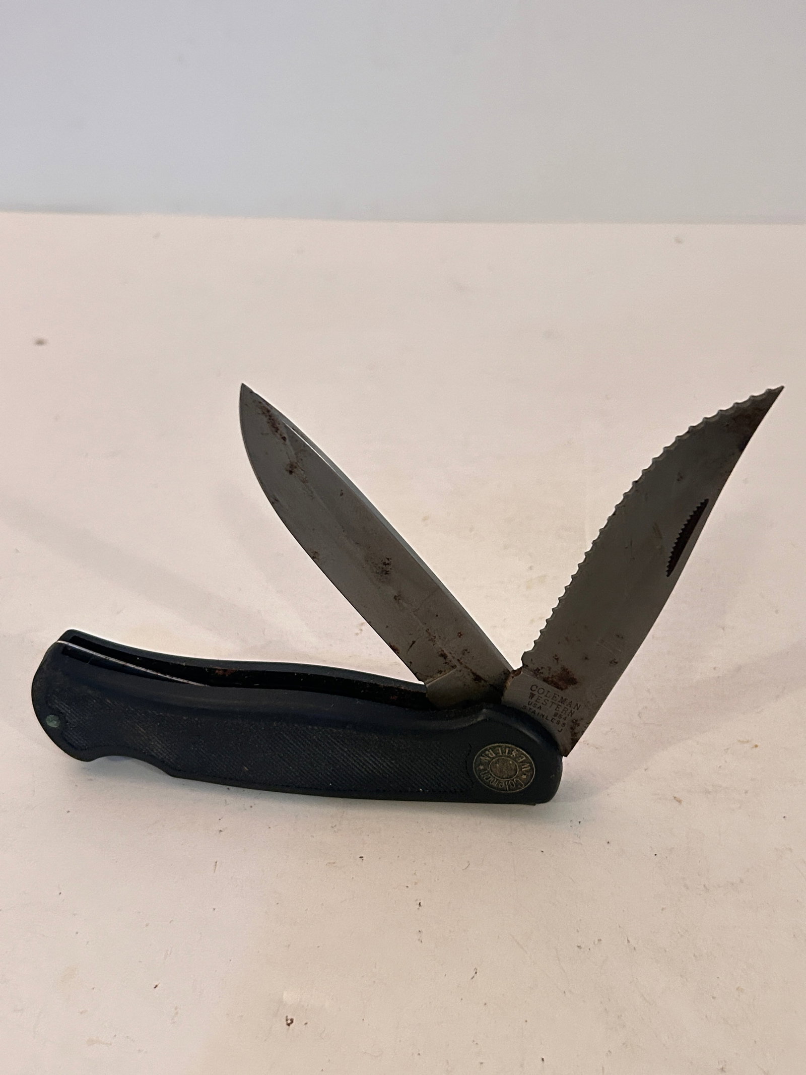 Vintage knife, Coleman Western, #954, 2 blade lockback, camping, fishing: Vintage knife, Coleman Western, #954, 2 blade lockback, camping, fishing Please view all photos as they are part of the description and condition of this Item, Feel free to contact me with questions o
