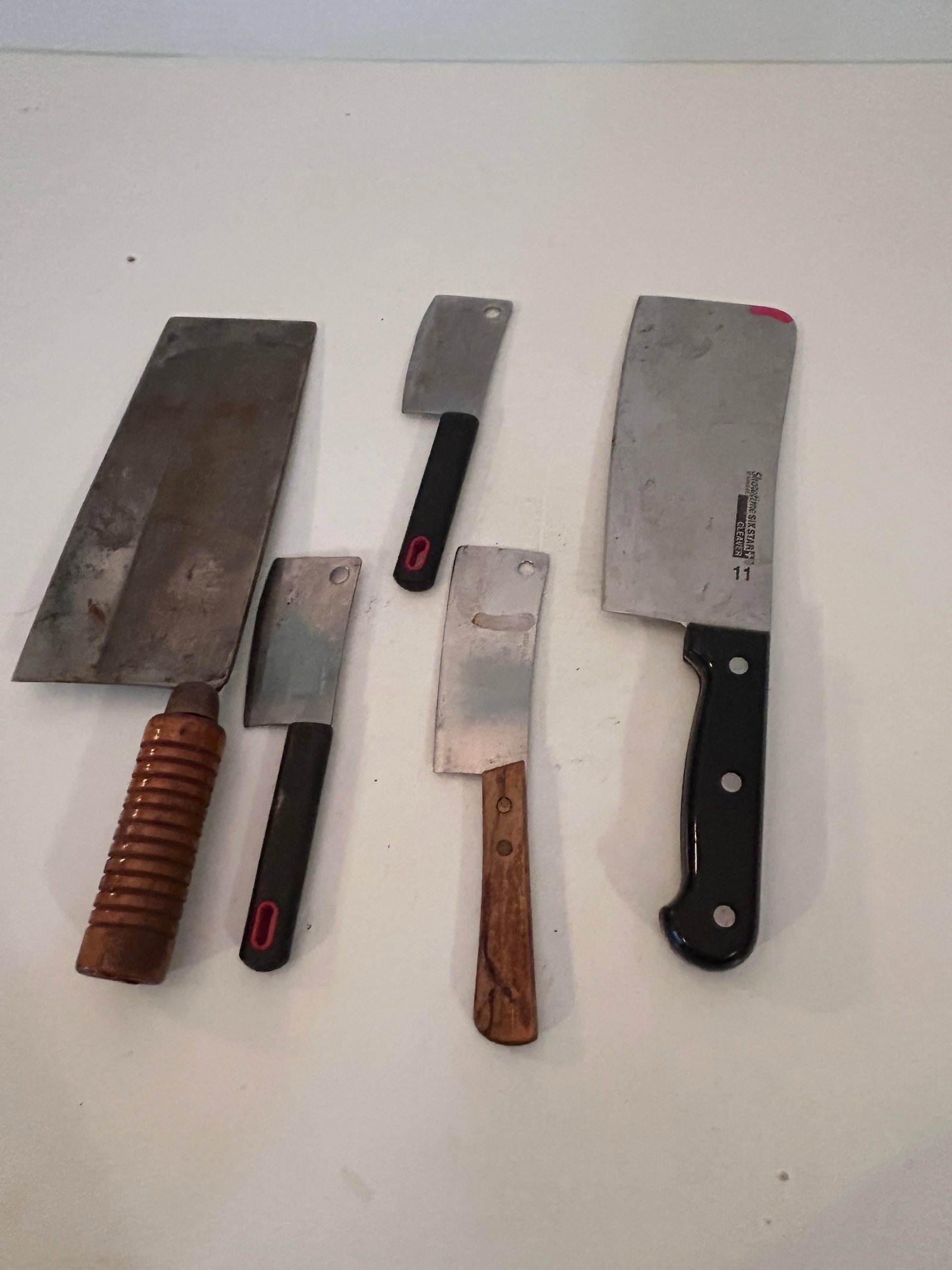 Vintage Lot of 5 Knifes (1 of 4)