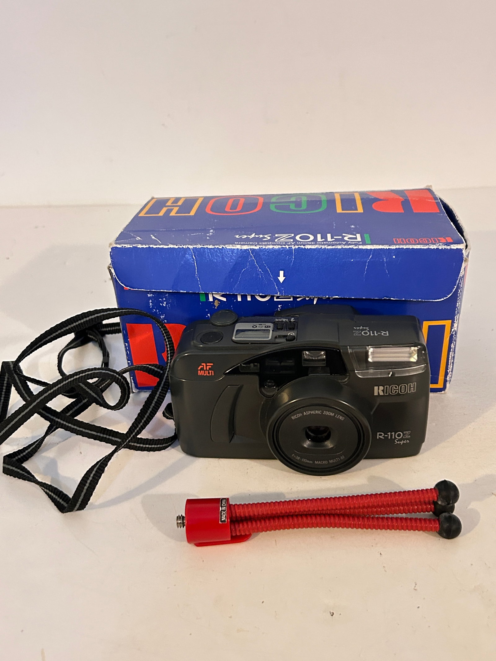 Ricoh Shotmaster 110-ZP Date Film Camera 38-110mm Lens Macro Multi-AF in box (1 of 4)