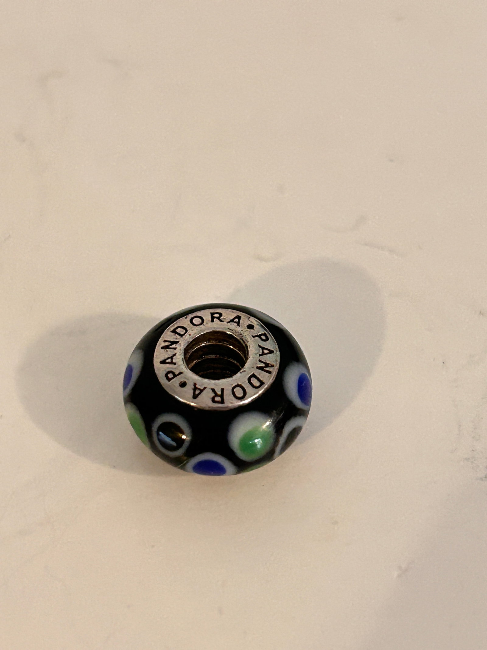 Authentic Pandora Green Bubbles Murano Charm: Authentic Pandora Green Bubbles Murano Charm Please view all photos as they are part of the description and condition of this Item, Feel free to contact me with questions or picture requests! Used Ite