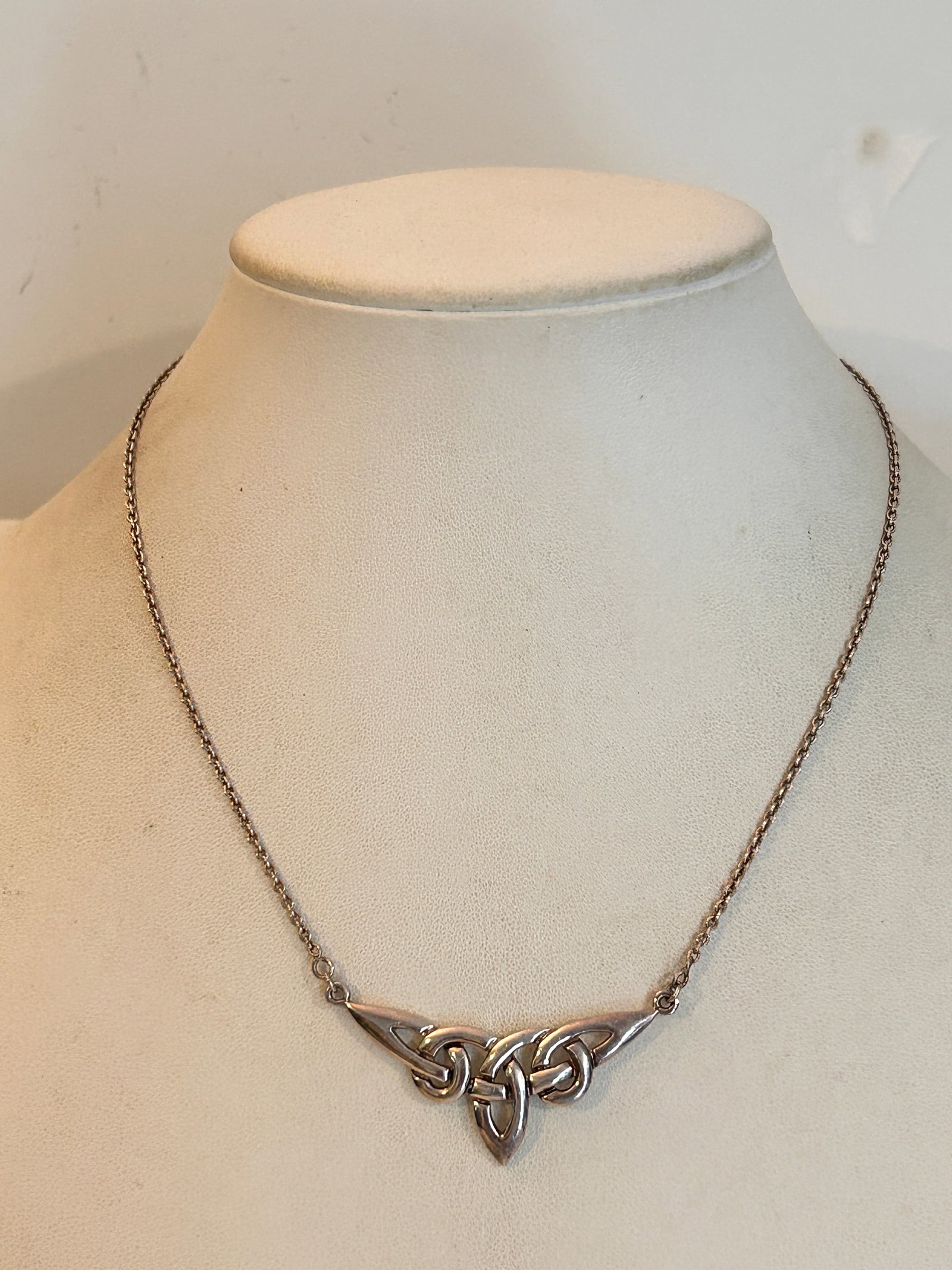 Vintage 925 Sterling Silver Celtic Knot Necklace 15": Vintage 925 Sterling Silver Celtic Knot Necklace 15" Please view all photos as they are part of the description and condition of this Item, Feel free to contact me with questions or picture requests! 