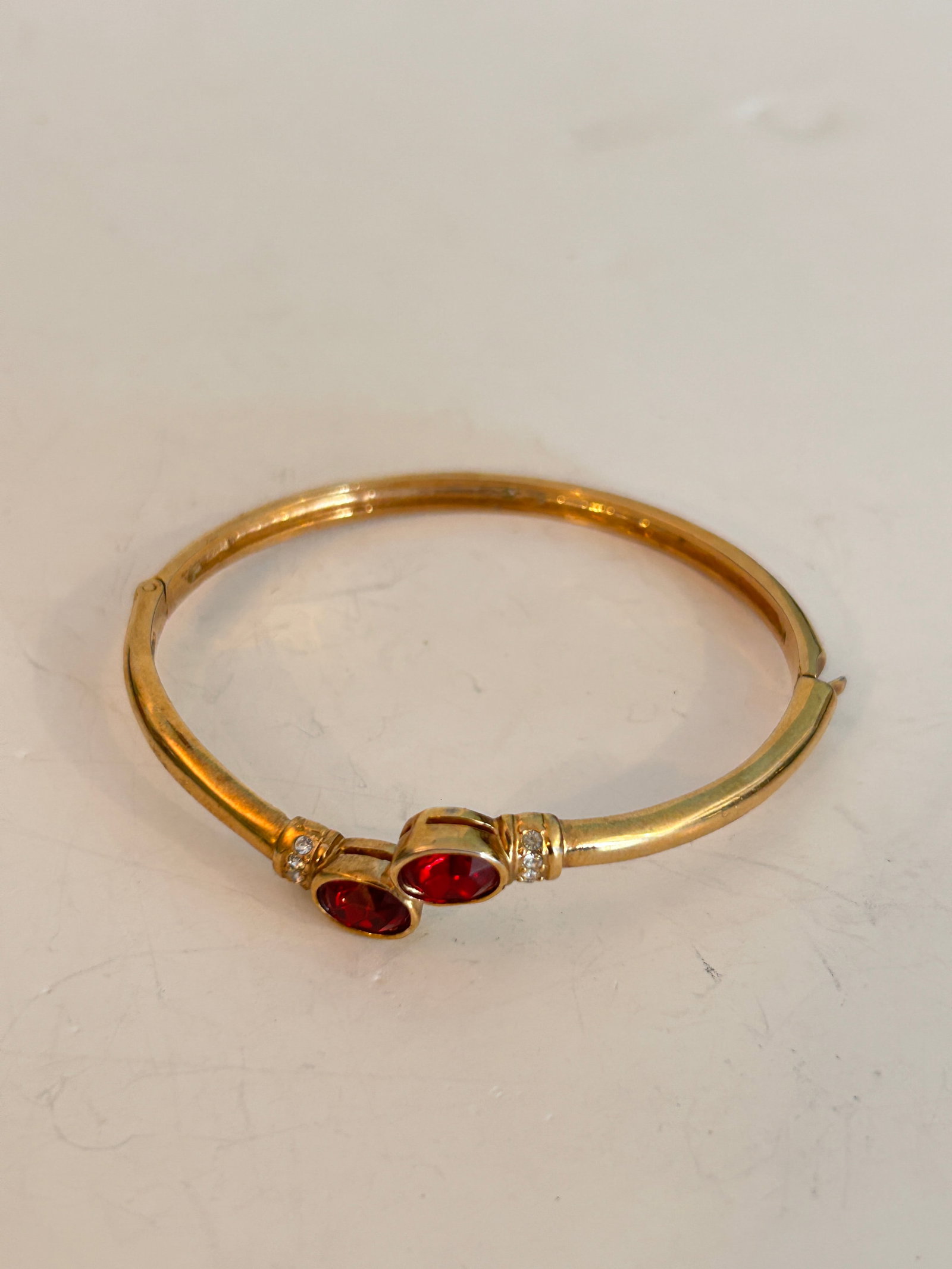 Vintage Gold Tone hinged Bracelet 7" (1 of 5)