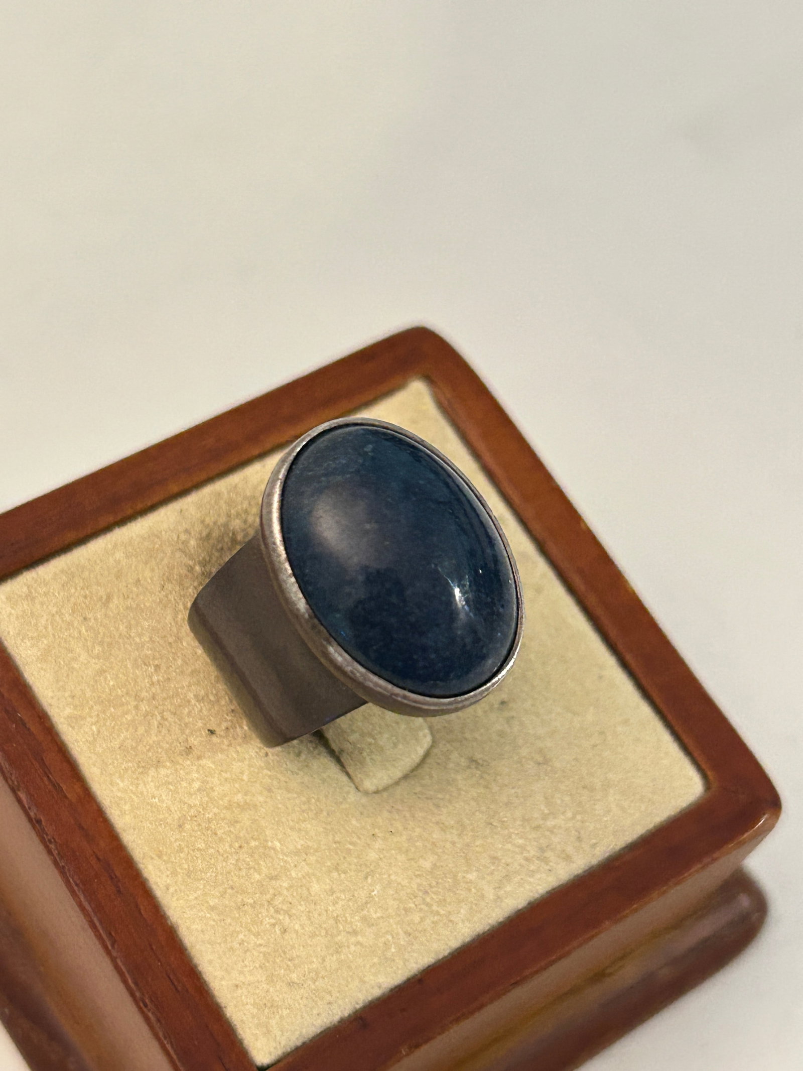 Vintage Mexico CII 925 Sterling Silver Blue Lapis Ring sz 6: Vintage Mexico CII 925 Sterling Silver Blue Lapis Ring sz 6 Please view all photos as they are part of the description and condition of this Item, Feel free to contact me with questions or picture req