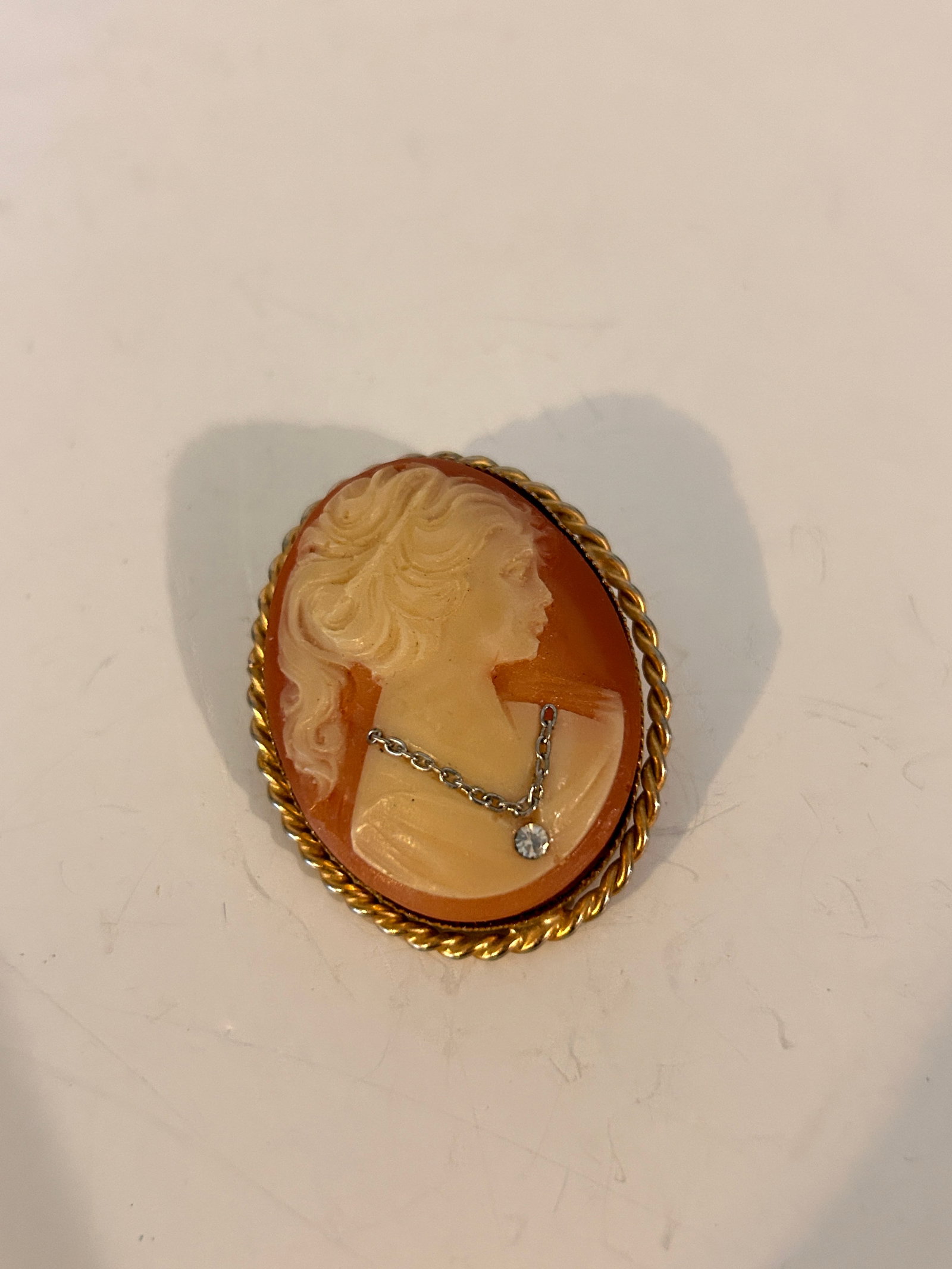 Cameo with Rhinestone Necklace Pin Pendant Vintage: Cameo with Rhinestone Necklace Pin Pendant Vintage Please view all photos as they are part of the description and condition of this Item, Feel free to contact me with questions or picture requests! Us