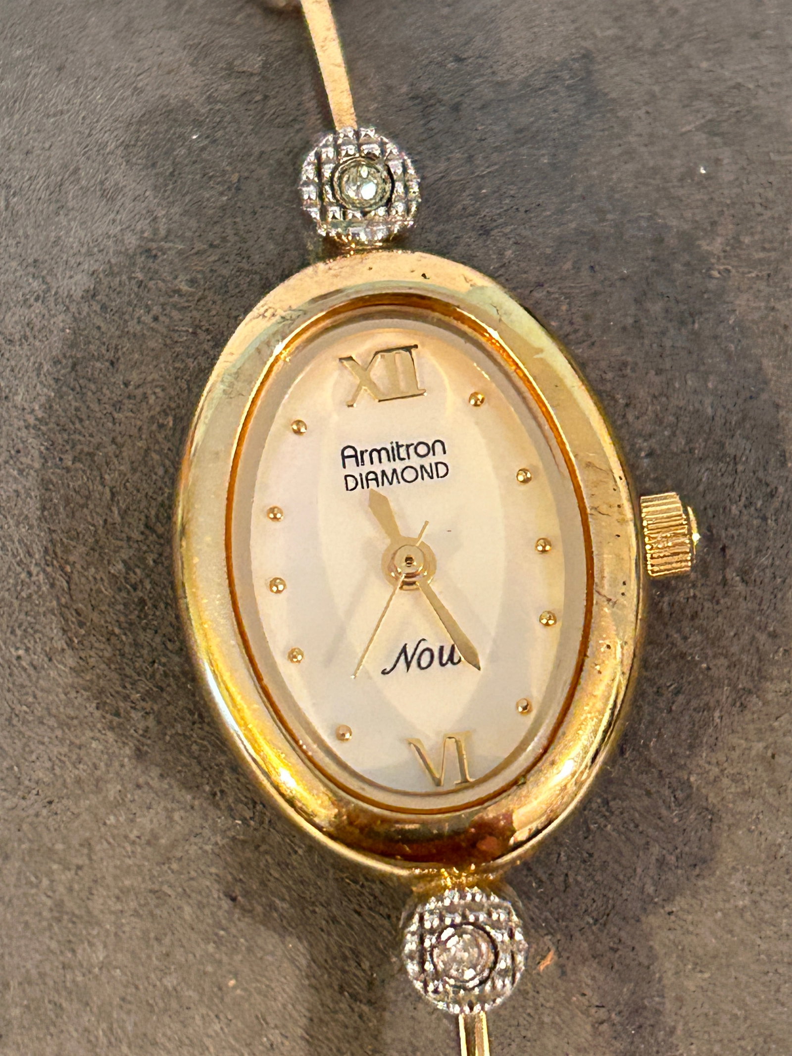 Armitron Now Diamond Women Watch Gold Tone Water Resist Quartz working (1 of 5)