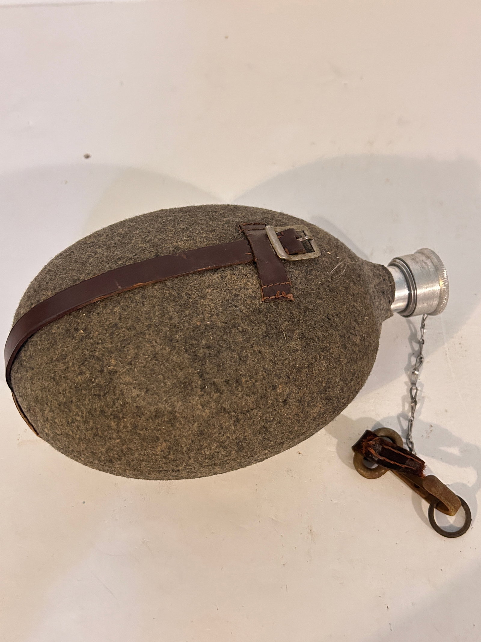 WW2 Aluminum Canteen Wool Cover (1 of 4)