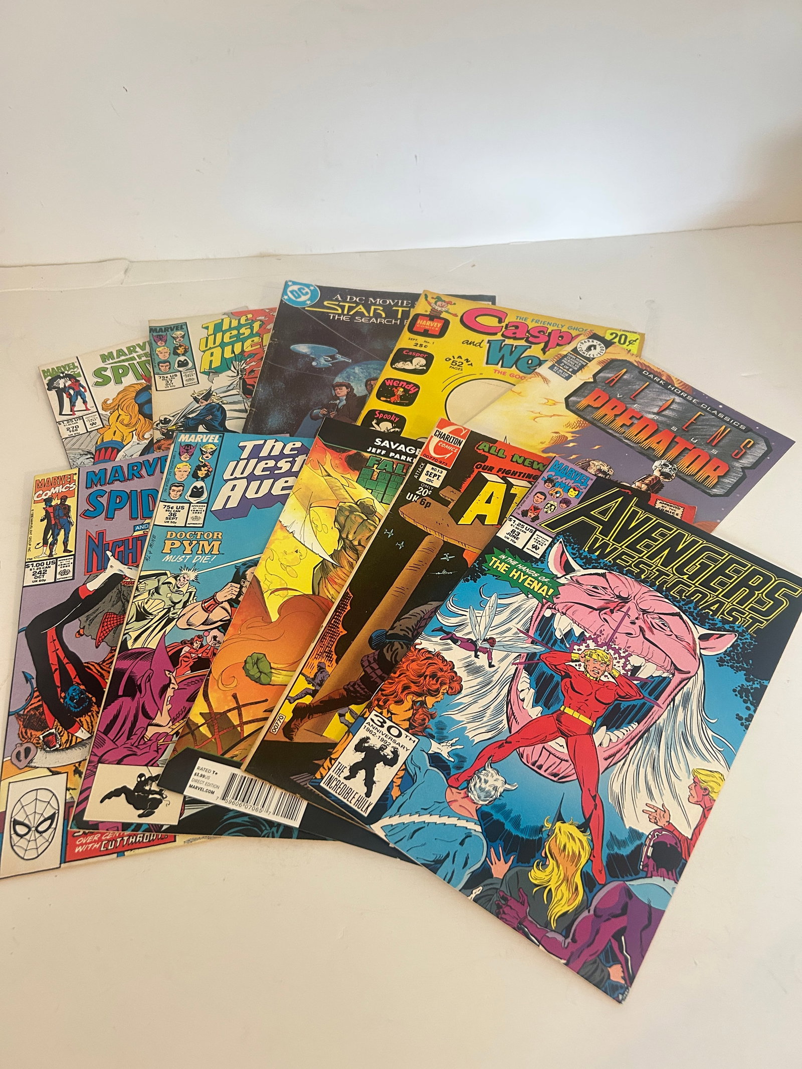 Vintage Lot of 10 Good Comic Books: Vintage Lot of 10 Good Comic Books Please view all photos as they are part of the description and condition of this Item, Feel free to contact me with questions or picture requests! Used Item AS IS