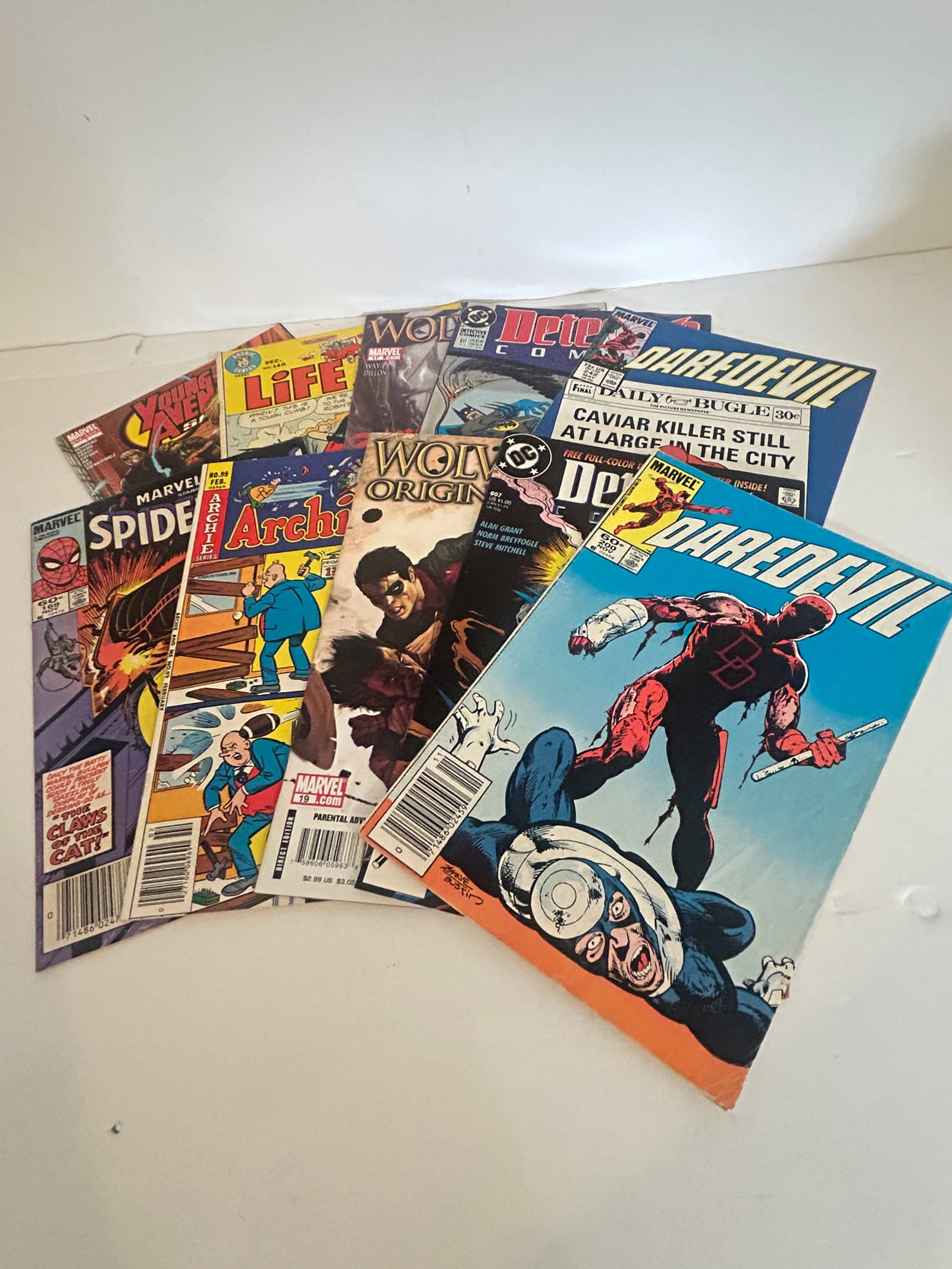 Vintage Lot of 10 Good Comic Books: Vintage Lot of 10 Good Comic Books Please view all photos as they are part of the description and condition of this Item, Feel free to contact me with questions or picture requests! Used Item AS IS