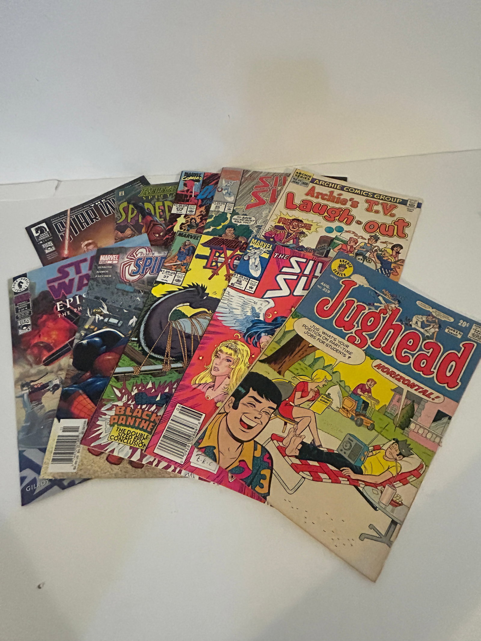 Vintage Lot of 10 Good Comic Books: Vintage Lot of 10 Good Comic Books Please view all photos as they are part of the description and condition of this Item, Feel free to contact me with questions or picture requests! Used Item AS IS