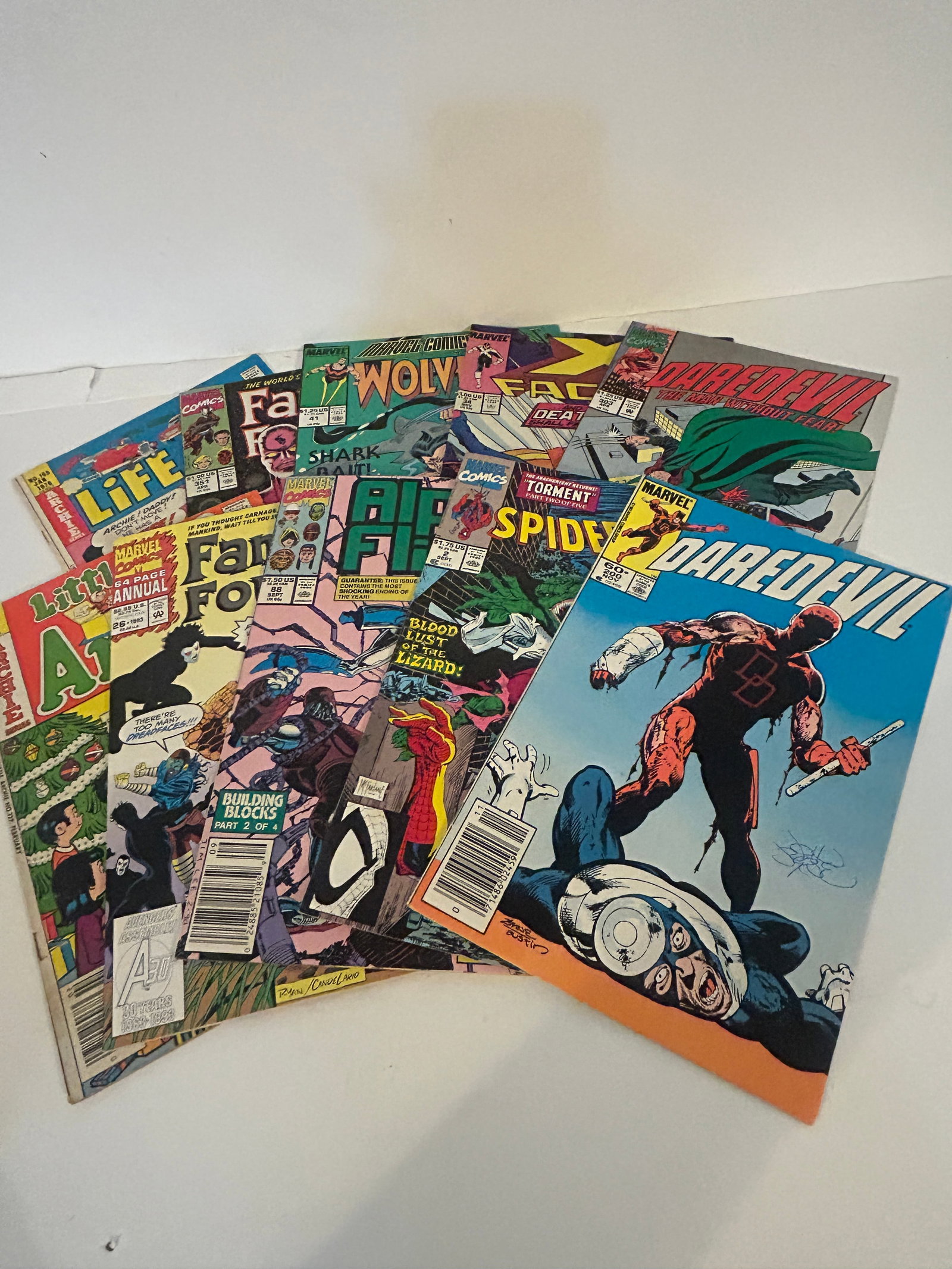 Vintage Lot of 10 Good Comic Books: Vintage Lot of 10 Good Comic Books Please view all photos as they are part of the description and condition of this Item, Feel free to contact me with questions or picture requests! Used Item AS IS