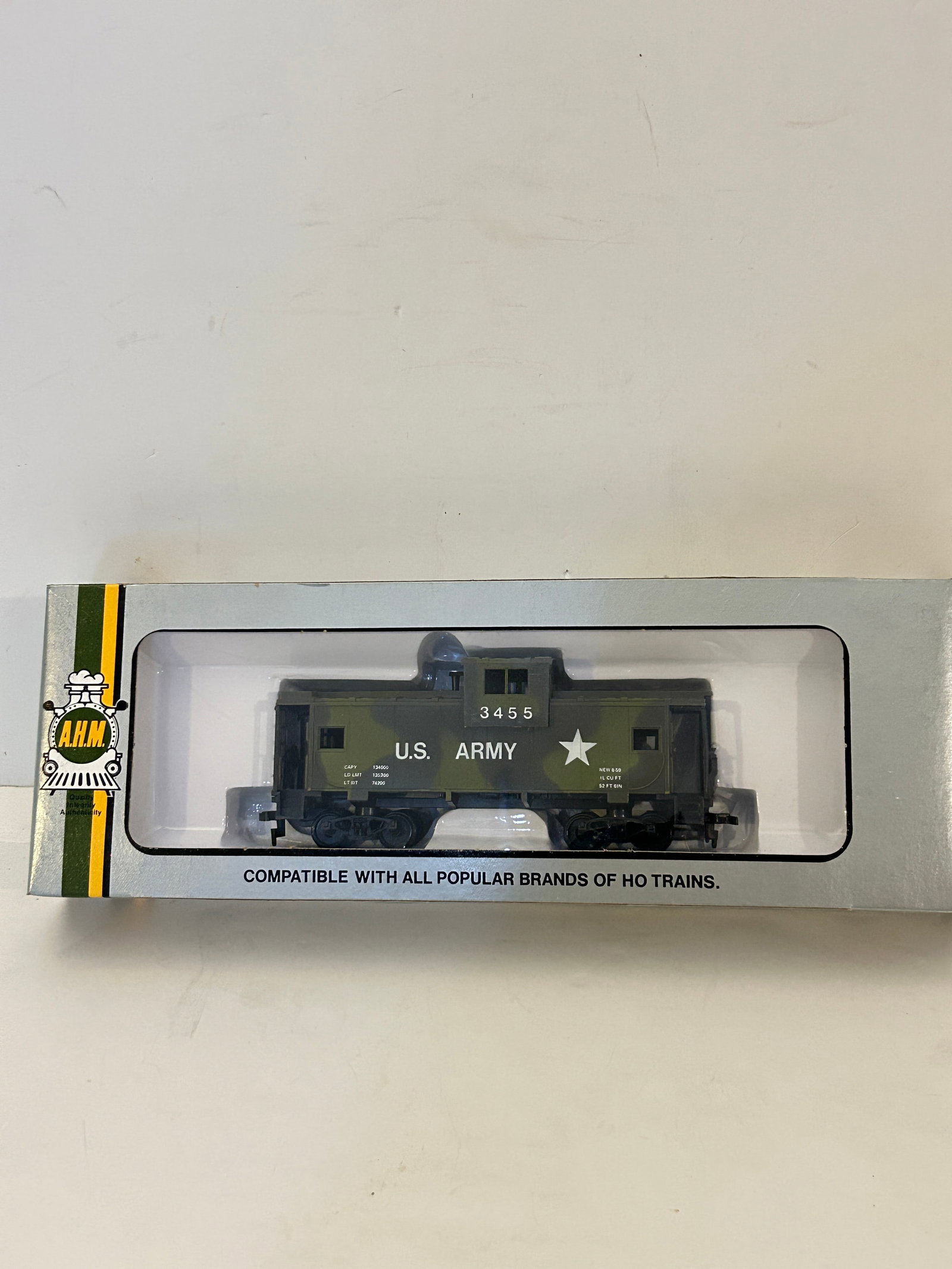 AHM HO US Army Caboose 3455 Green: AHM HO US Army Caboose 3455 Green Please view all photos as they are part of the description and condition of this Item, Feel free to contact me with questions or picture requests! Used Item AS IS