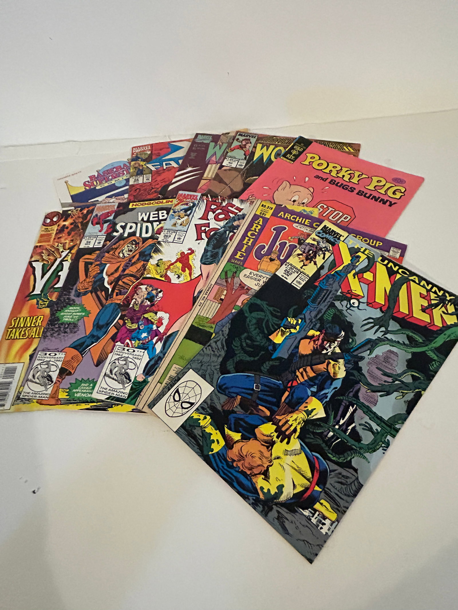 Vintage Lot of 10 Good Comics: Vintage Lot of 10 Good Comics Please view all photos as they are part of the description and condition of this Item, Feel free to contact me with questions or picture requests! Used Item AS IS