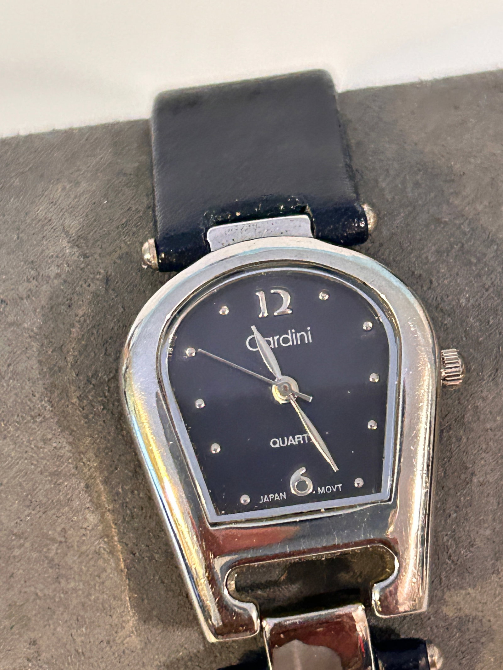 Cardini Black Oval Dial Silver Tone Bar Hinge Bangle Bracelet Watch working (1 of 5)