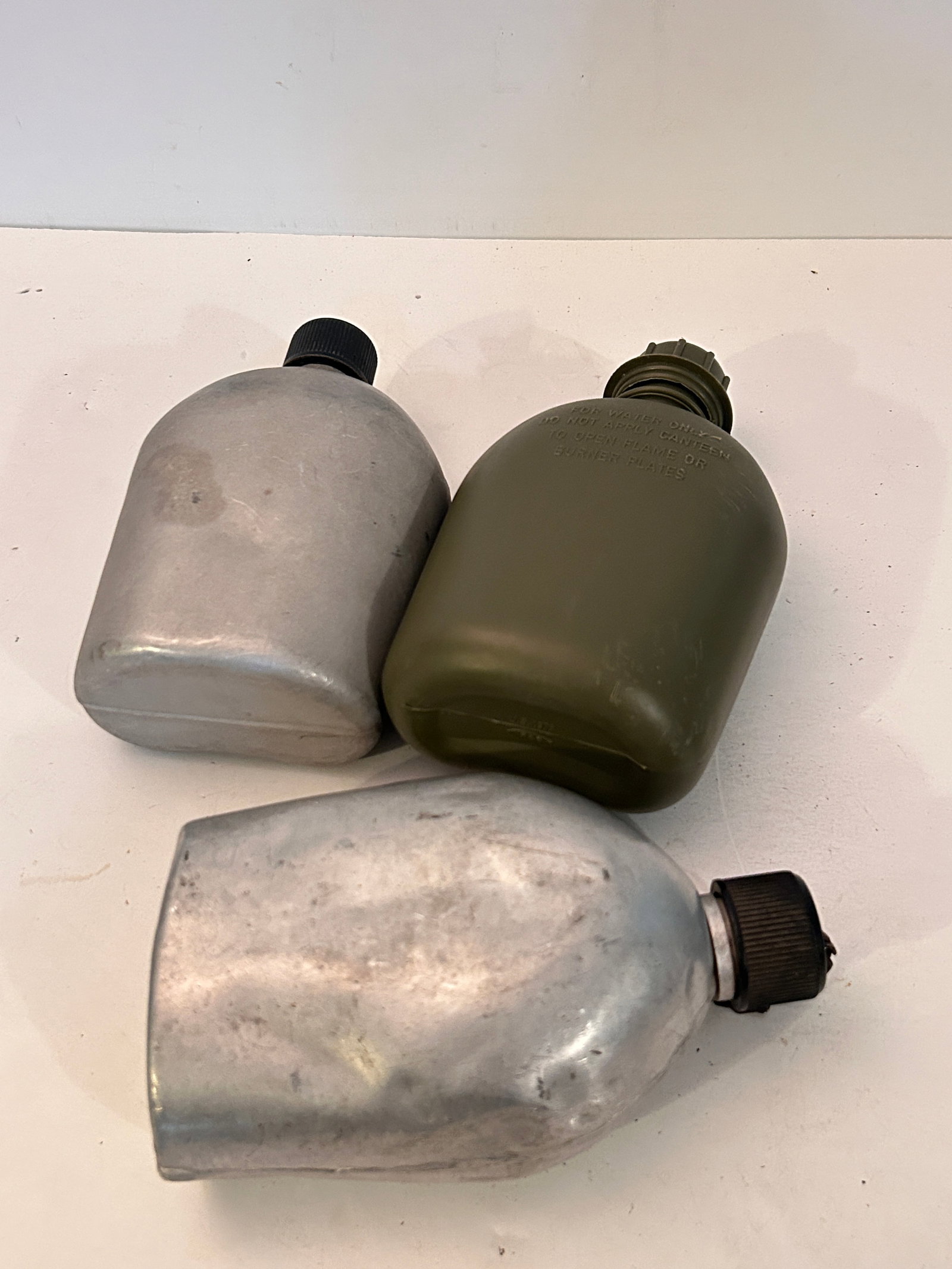 Vintage lot 3 Military Canteens WWII & Vietnam