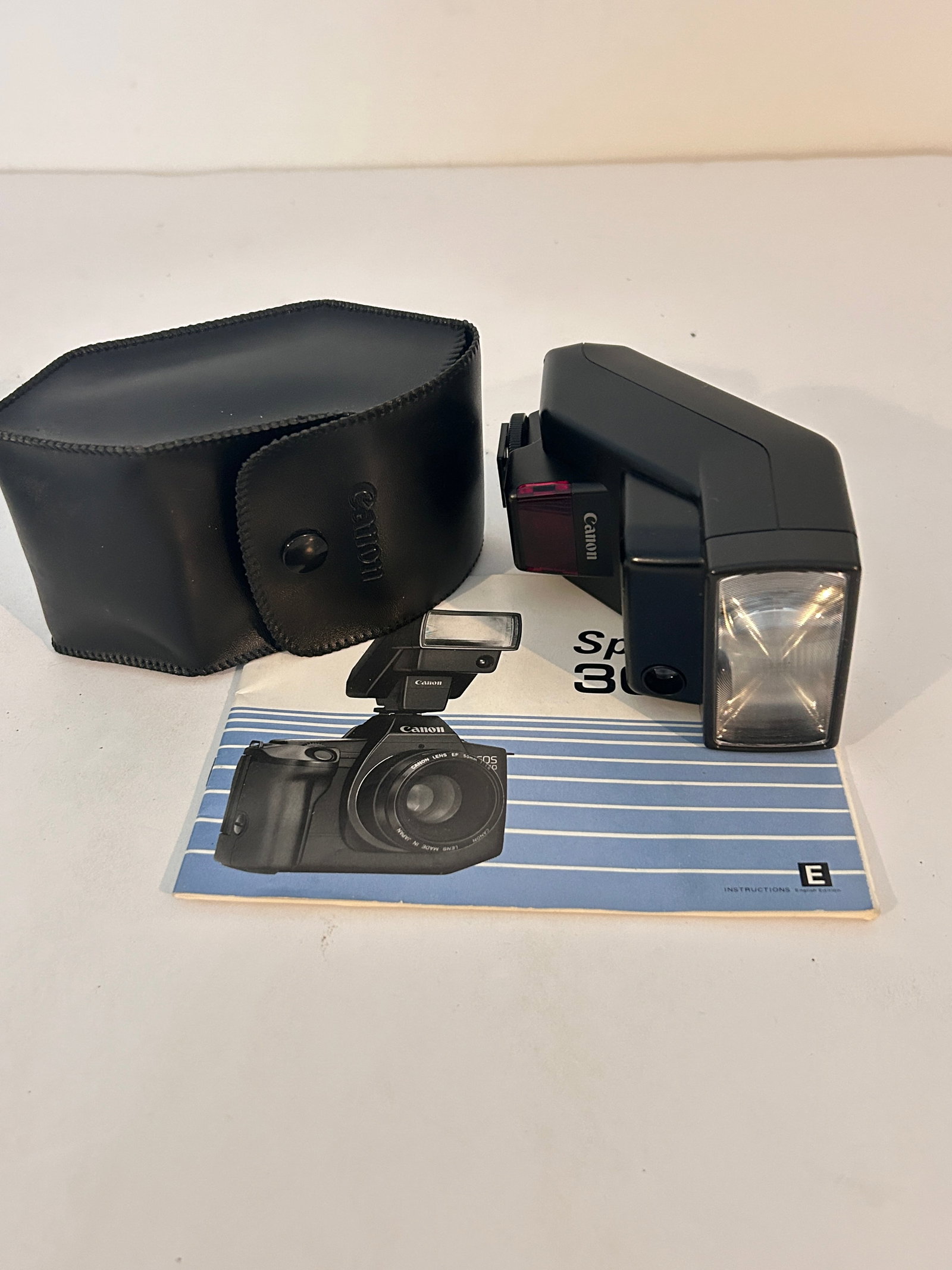 Canon Speedlite Flash Leather Pouch Original Japan (1 of 5)