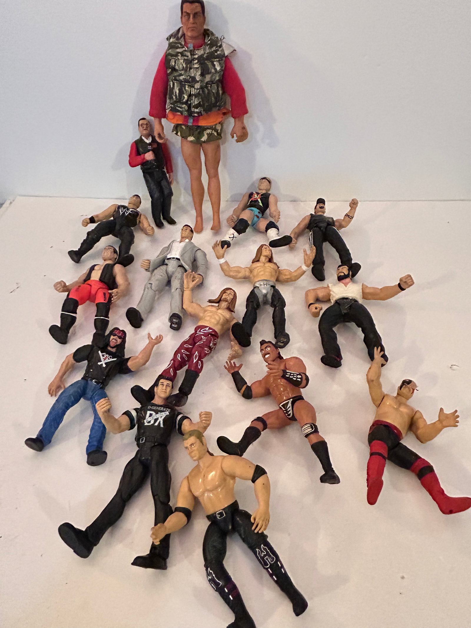 Vintage Lot of 15 Action Figures: Vintage Lot of 15 Action Figures Please view all photos as they are part of the description and condition of this Item, Feel free to contact me with questions or picture requests! Used Item AS IS