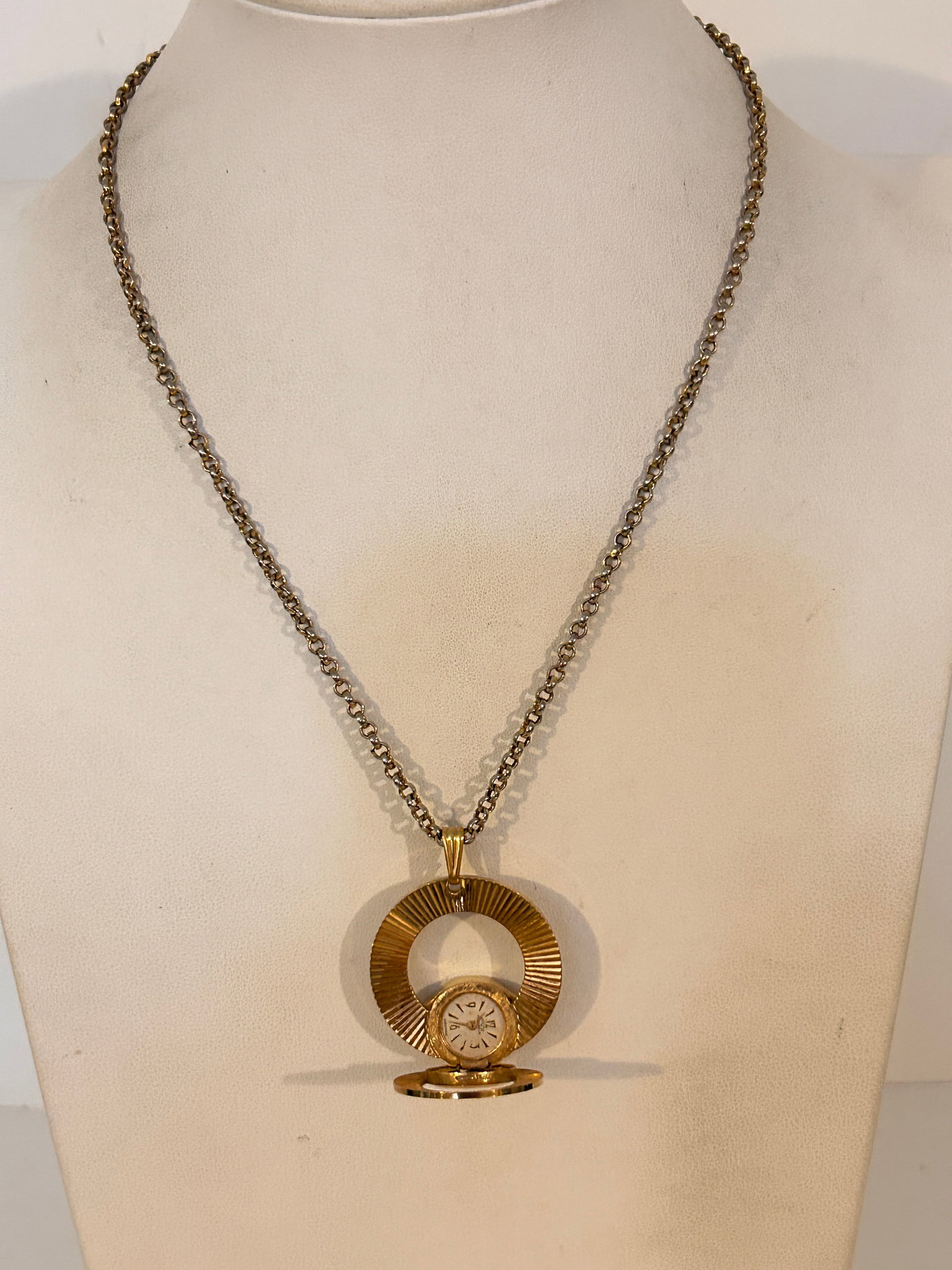 Vintage Enzo Pendant mech working Watch needs crystal (1 of 7)