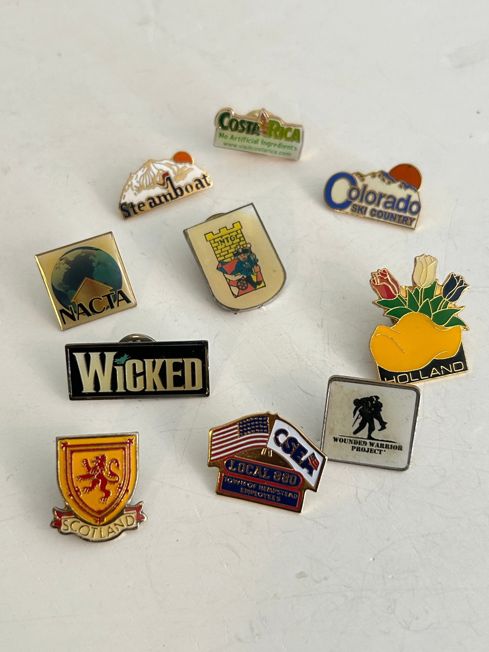 Vintage Lot of 10 pins