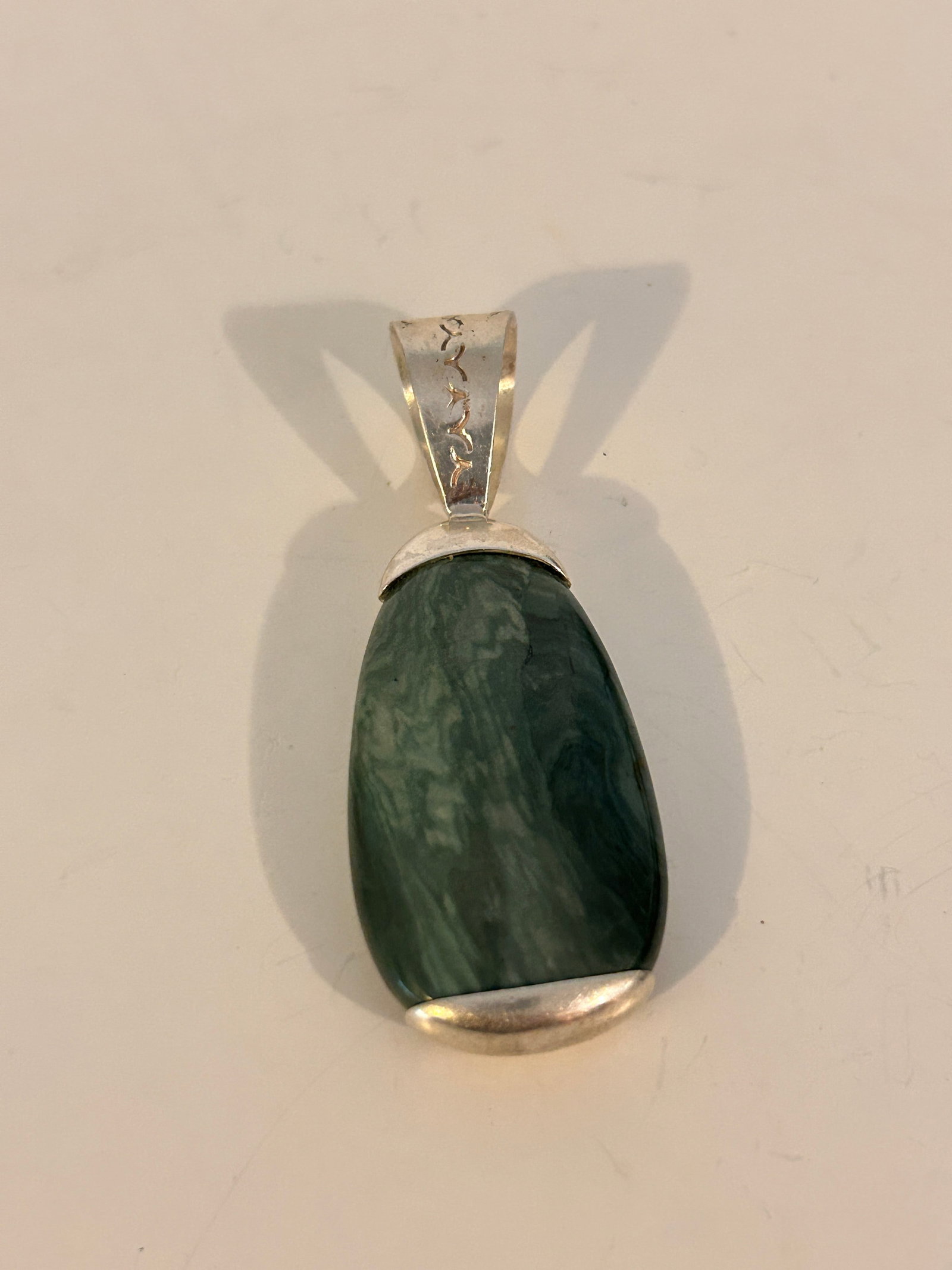 JAY KING Signed DTR Modernist Sterling Silver Green Stone Pendant 2-1/2?: JAY KING Signed DTR Modernist Sterling Silver Green Stone Pendant 2-1/2? Please view all photos as they are part of the description and condition of this Item, Feel free to contact me with questions o