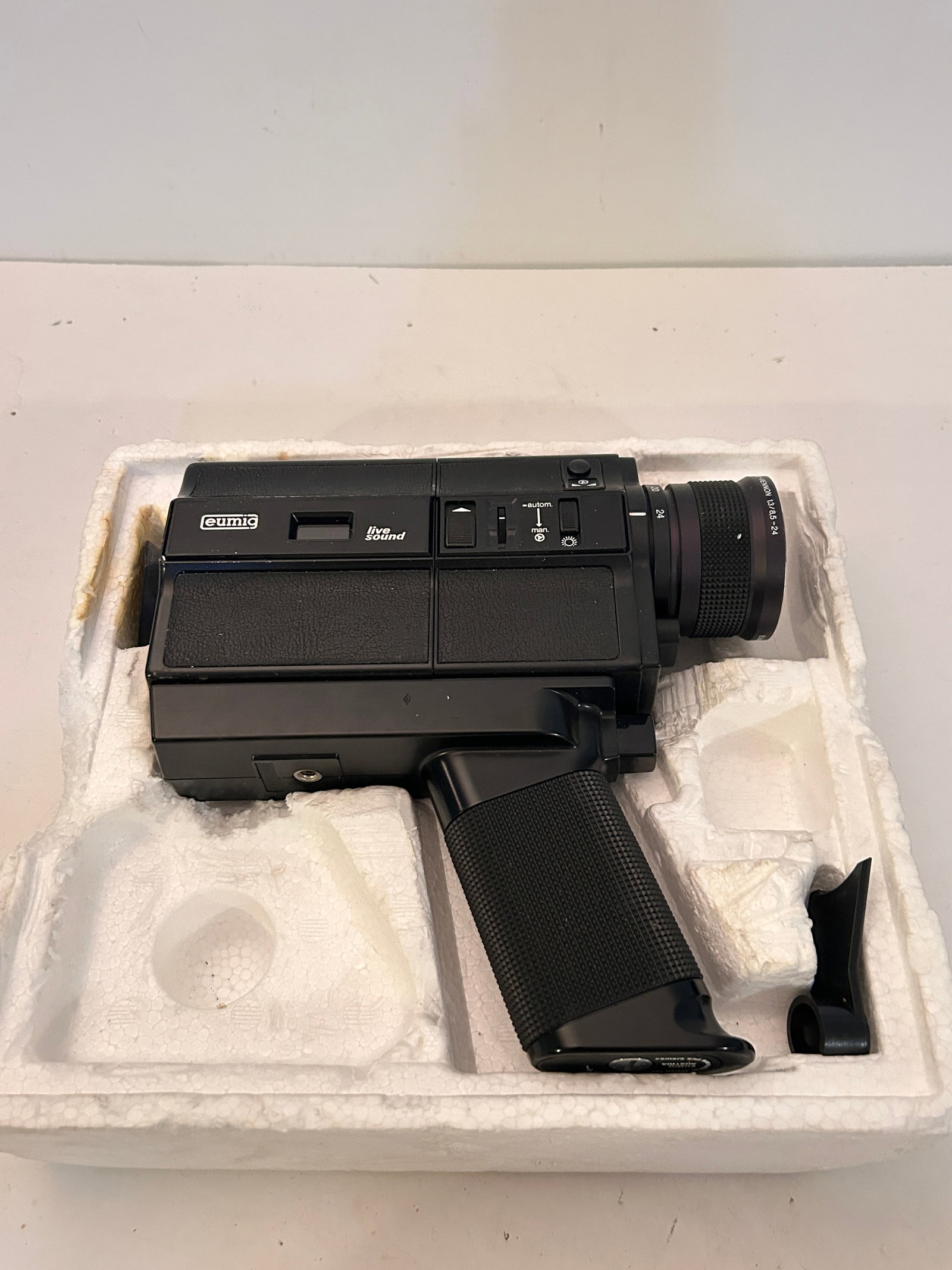 Eumig Sound 31XL Super 8 Movie Camera (1 of 7)
