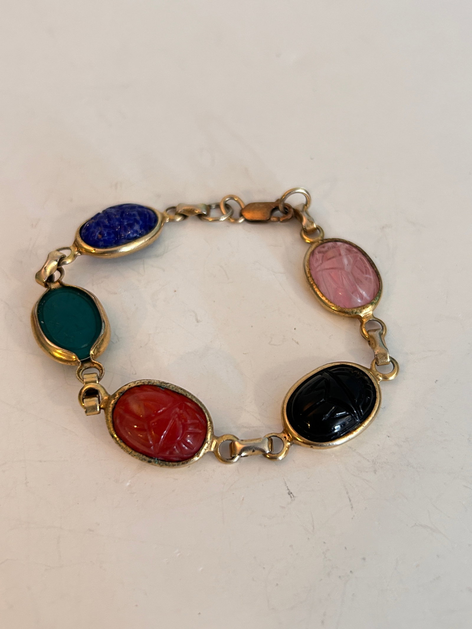 Vintage Gold Filled Scarab Molded Glass Egyptian Revival Jewelry Beetle: Vintage Gold Filled Scarab Molded Glass Egyptian Revival Jewelry Beetle Please view all photos as they are part of the description and condition of this Item, Feel free to contact me with questions or