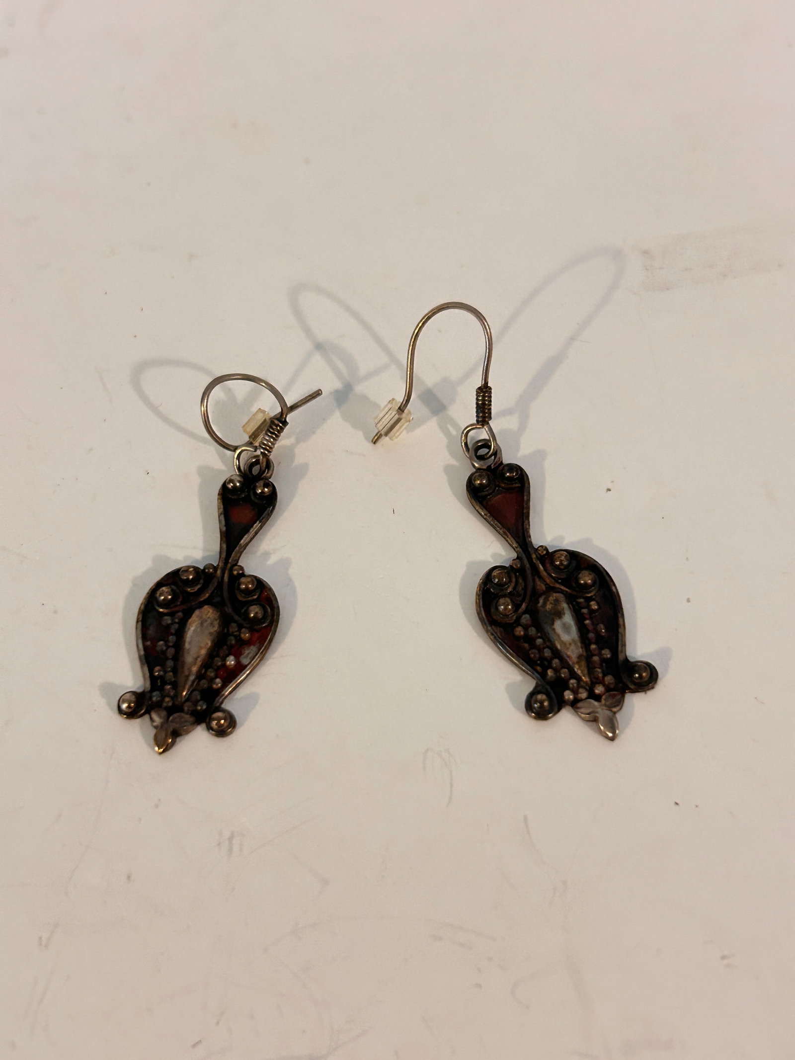 Vintage Sterling Silver Dangle Earrings: Vintage Sterling Silver Dangle Earrings Please view all photos as they are part of the description and condition of this Item, Feel free to contact me with questions or picture requests! Used Item AS 