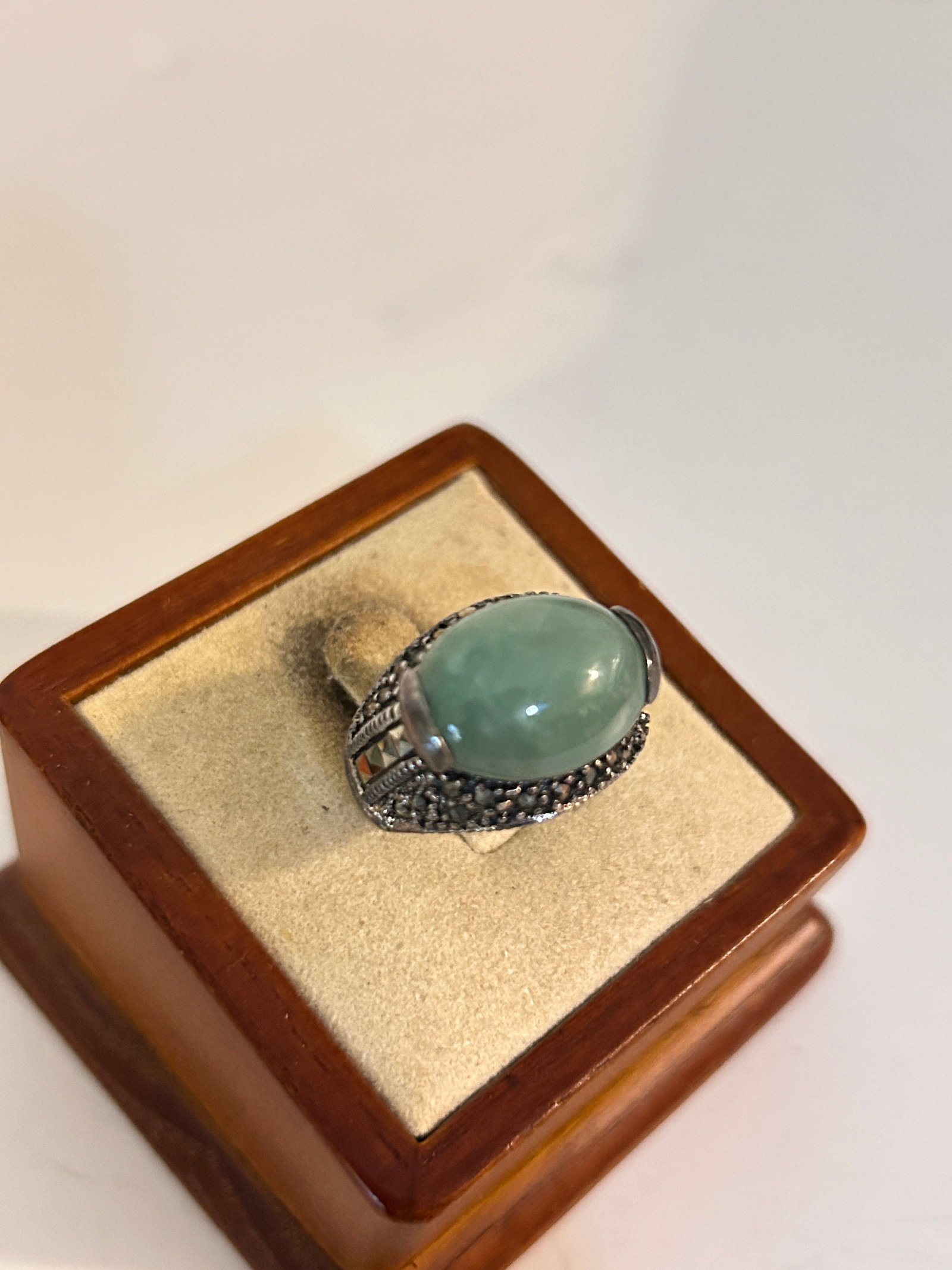 Beautiful Green Jade and Marcasite Sterling Silver Sz 7: Beautiful Green Jade and Marcasite Sterling Silver Sz 7 Please view all photos as they are part of the description and condition of this Item, Feel free to contact me with questions or picture request