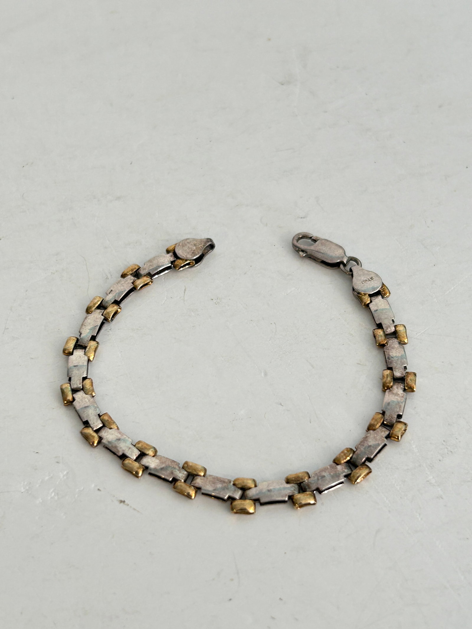 Vintage Sterling Silver Bracelet Link 7": Vintage Sterling Silver Bracelet Link 7" Please view all photos as they are part of the description and condition of this Item, Feel free to contact me with questions or picture requests! Used Item AS
