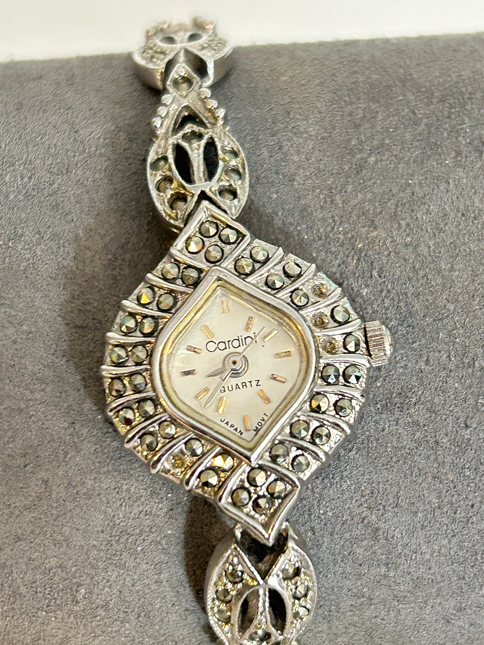 Vintage Cardini quartz ladies' cocktail Watch working (1 of 4)