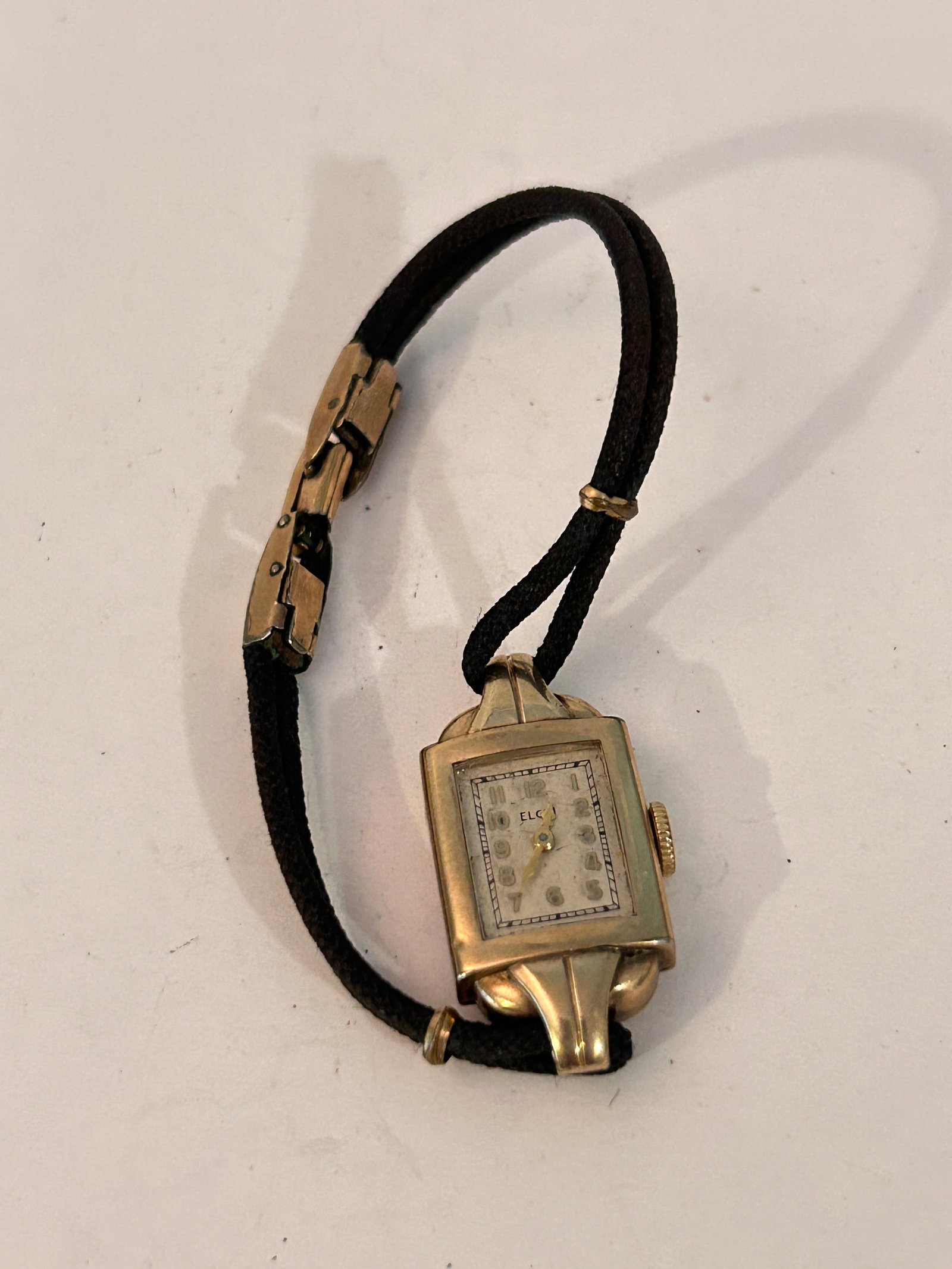 1930 Vintage Elgin USA 10KT Gold Filled Watch Mechanical working: 1930 Vintage Elgin USA 10KT Gold Filled Watch Mechanical working Please view all photos as they are part of the description and condition of this Item, Feel free to contact me with questions or pictur