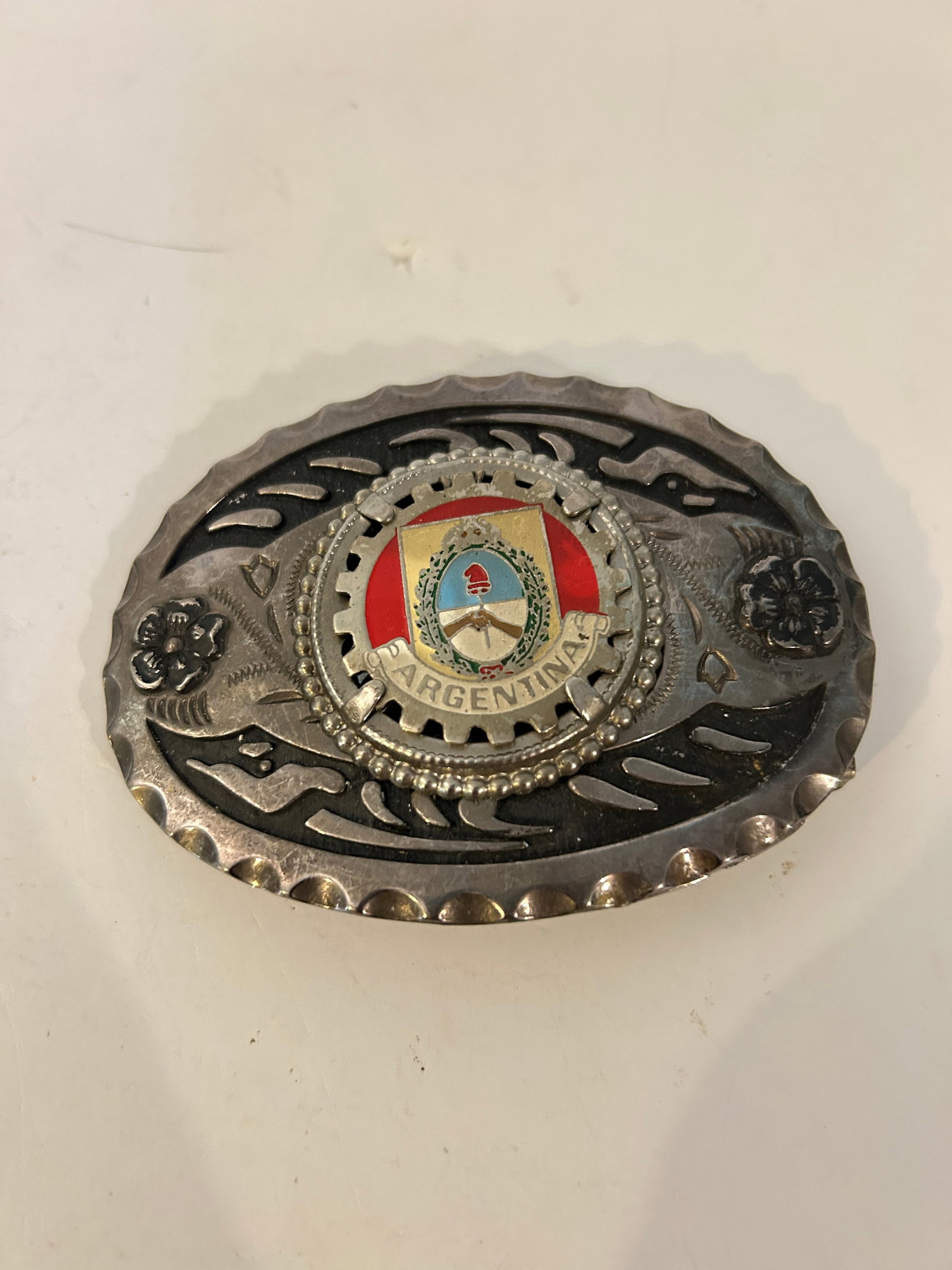 Vintage Argentina Belt Buckle: Vintage Argentina Belt Buckle Please view all photos as they are part of the description and condition of this Item, Feel free to contact me with questions or picture requests! Used Item AS IS