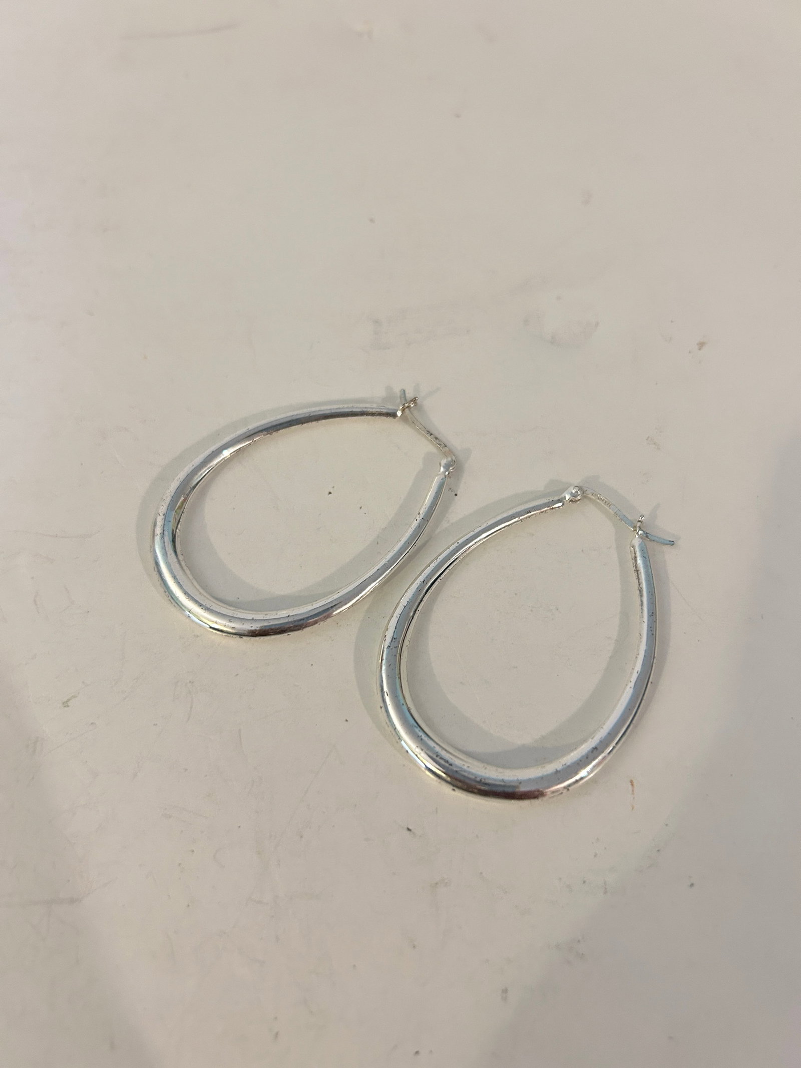 Vintage Sterling Silver Earrings: Vintage Sterling Silver Earrings Please view all photos as they are part of the description and condition of this Item, Feel free to contact me with questions or picture requests! Used Item AS IS