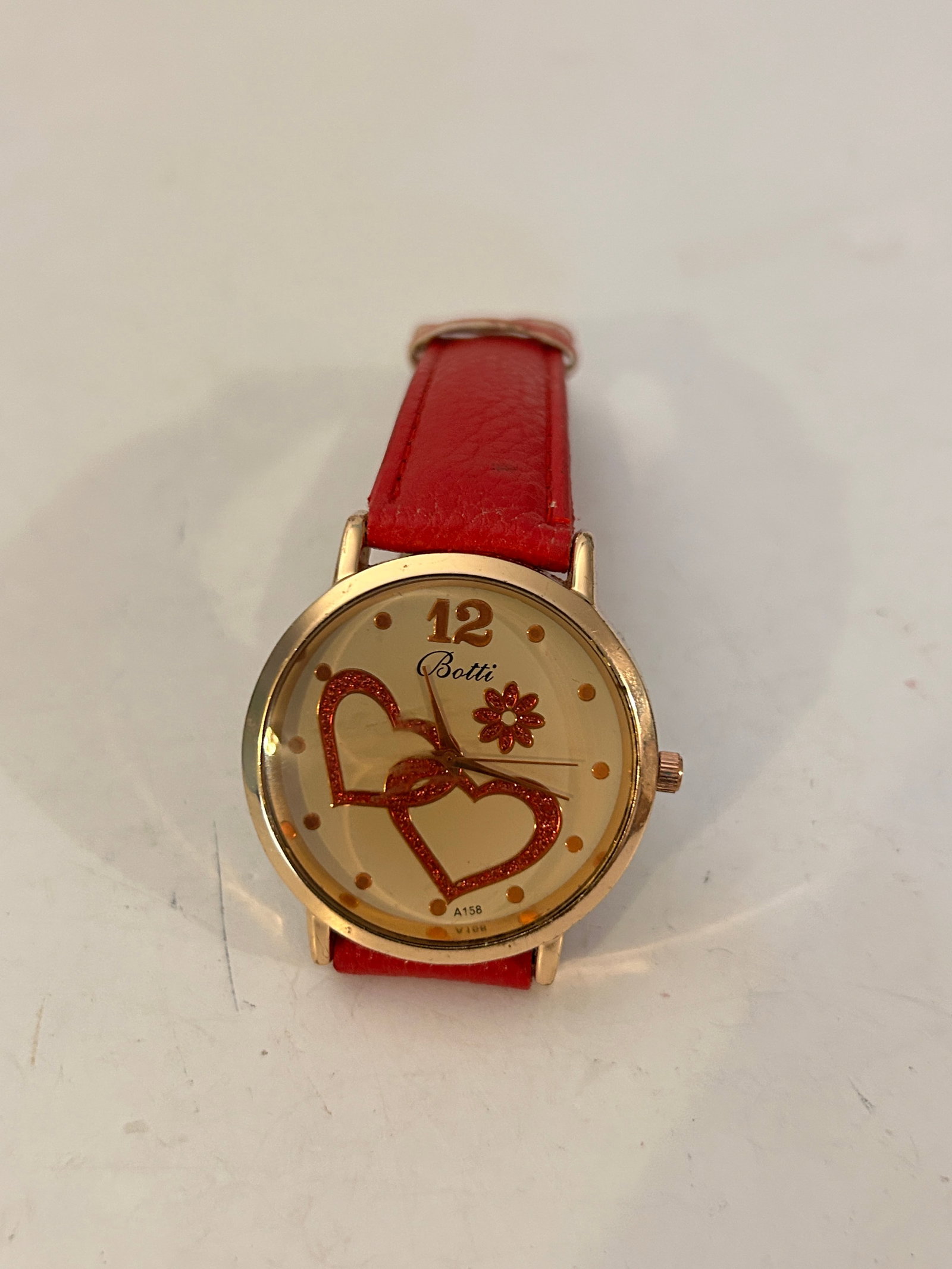 Vintage Botti women's quartz watch needs bat: Vintage Botti women's quartz watch needs bat Please view all photos as they are part of the description and condition of this Item, Feel free to contact me with questions or picture requests! Used Ite