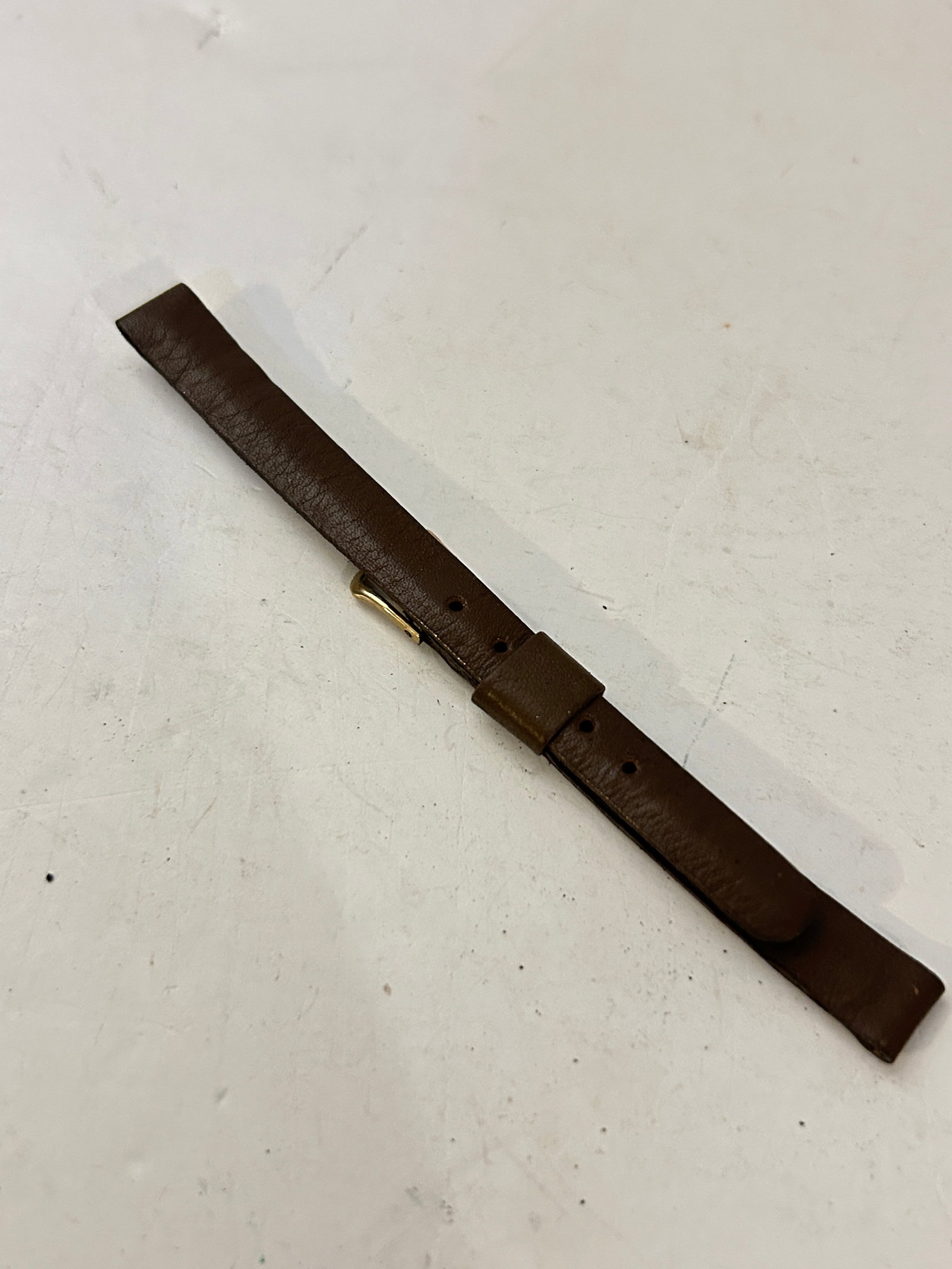 Vintage Bulova Leather Wristwatch Band New 9mm: Vintage Bulova Leather Wristwatch Band New 9mm Please view all photos as they are part of the description and condition of this Item, Feel free to contact me with questions or picture requests! Used I