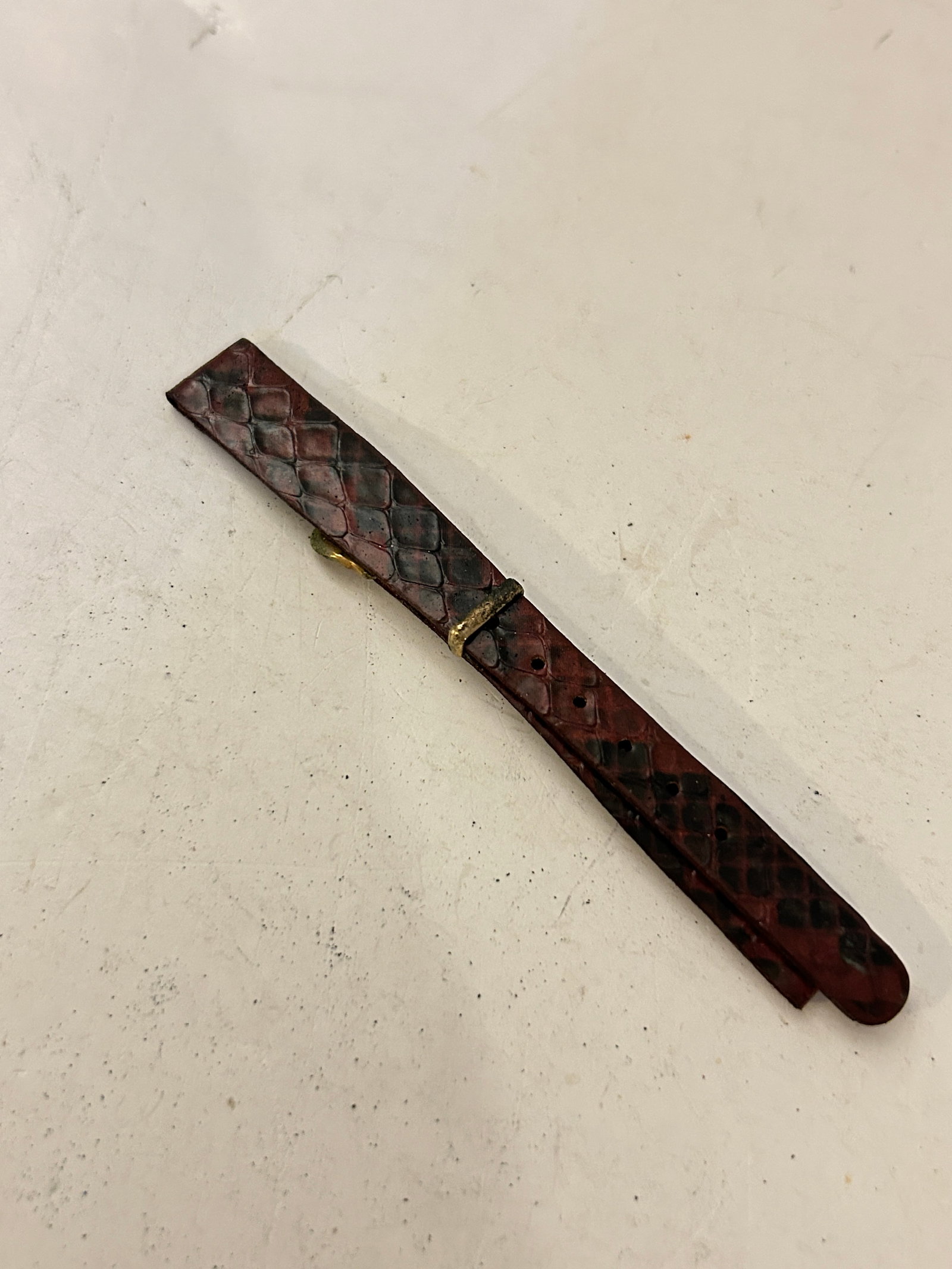 Vintage Burgundy Flat Unstitched Genuine Snakeskin Watch Band New 12mm: Vintage Burgundy Flat Unstitched Genuine Snakeskin Watch Band New 12mm Please view all photos as they are part of the description and condition of this Item, Feel free to contact me with questions or 