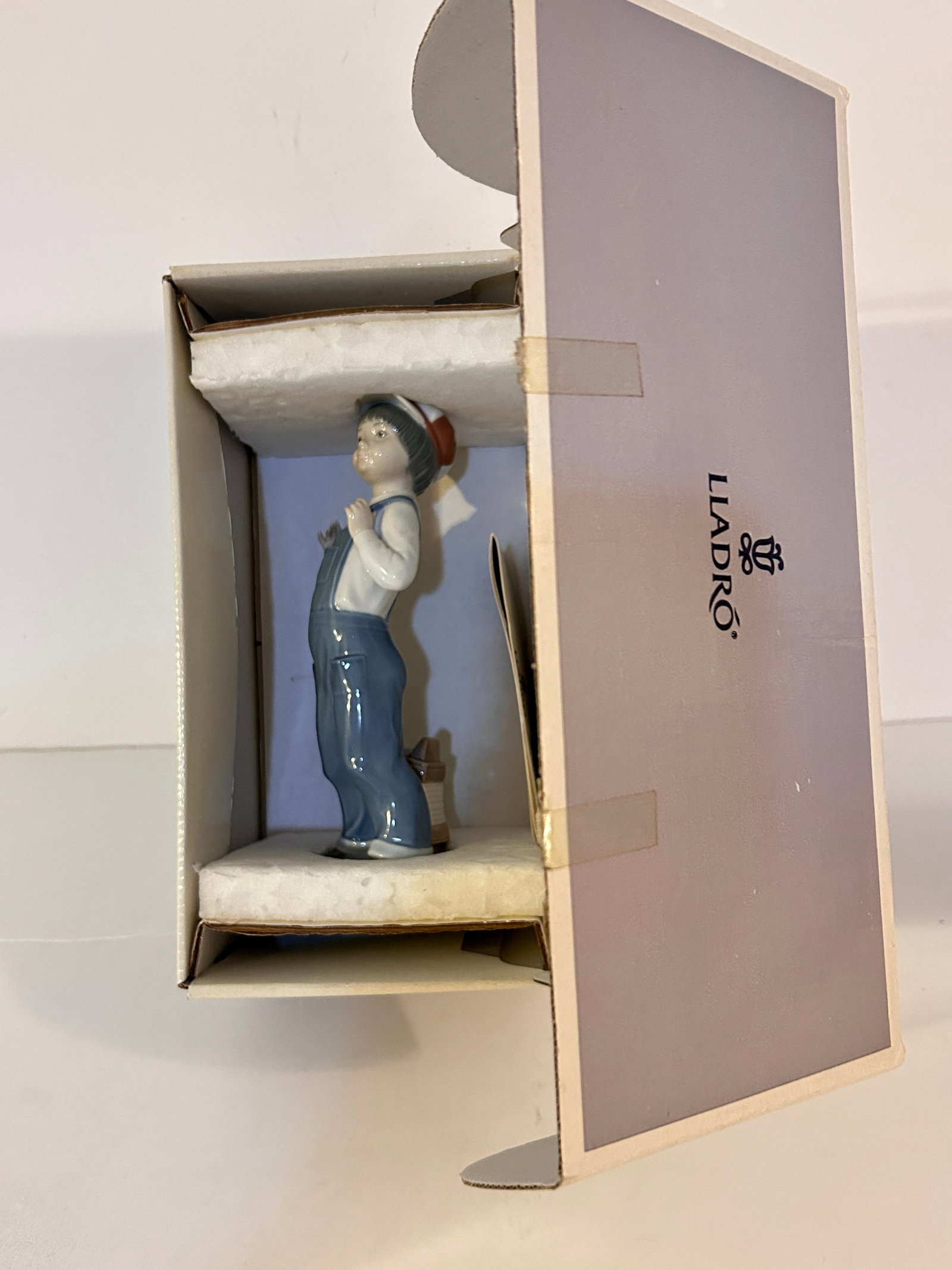 LLADRO Porcelain Boy From Madrid - 8.5" Boy in Overalls with Accordion #4898 (1 of 7)