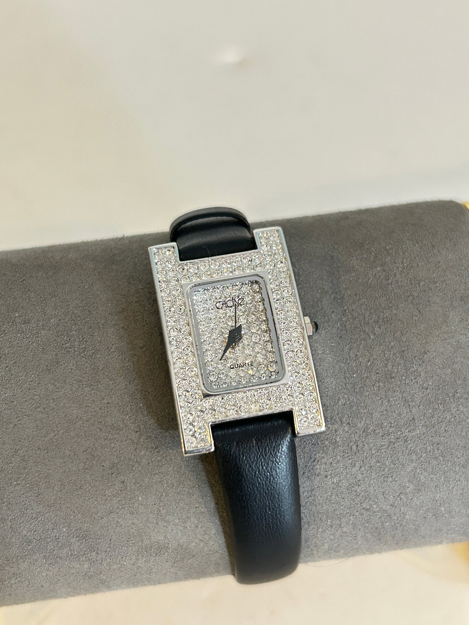Cache silver-tone women's quartz watch featuring a rectangular: Cache silver-tone women's quartz watch featuring a rectangular Please view all photos as they are part of the description and condition of this Item, Feel free to contact me with questions or picture 